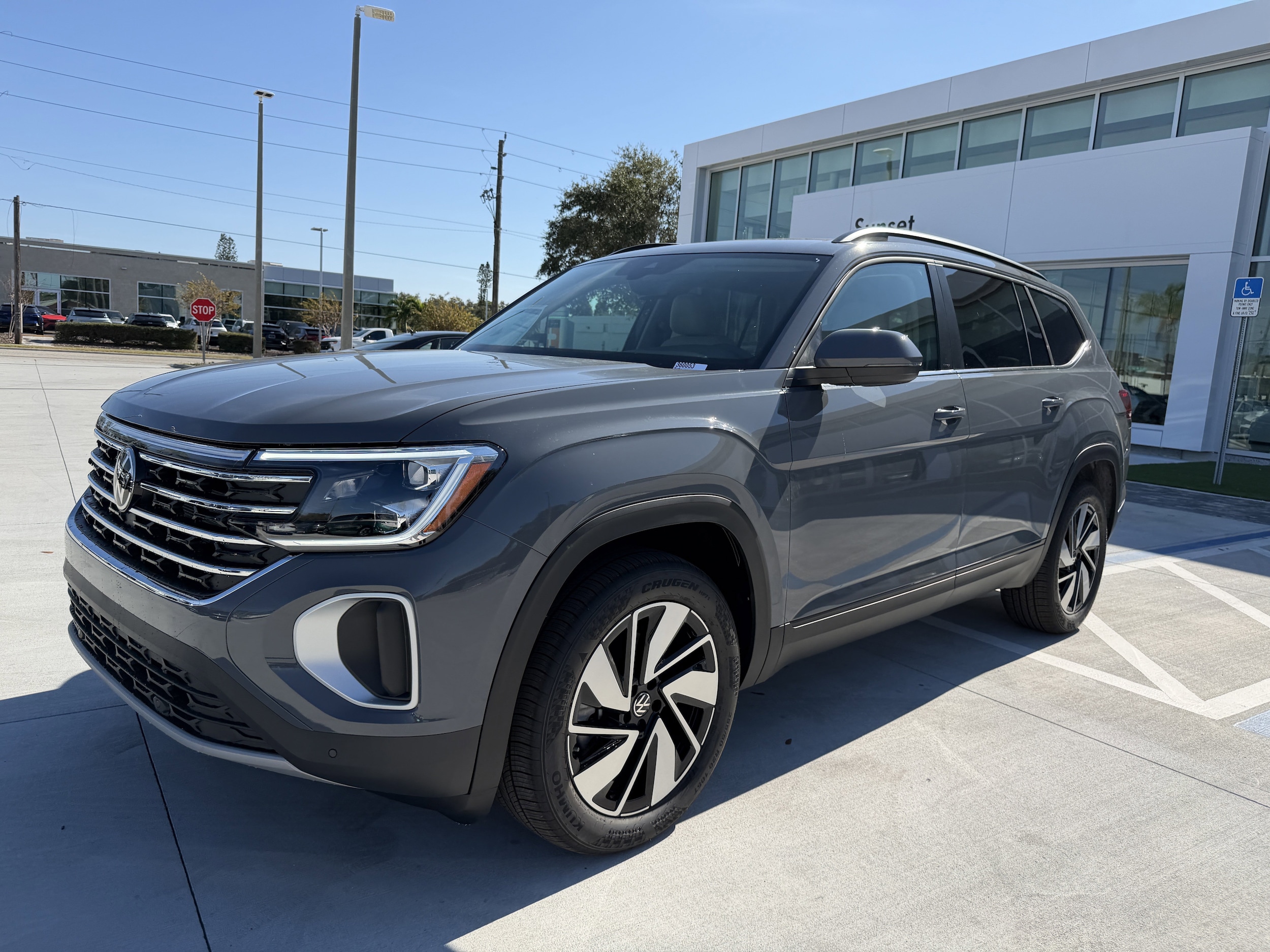 2026 Volkswagen Atlas SE w/Tech - Photo 7