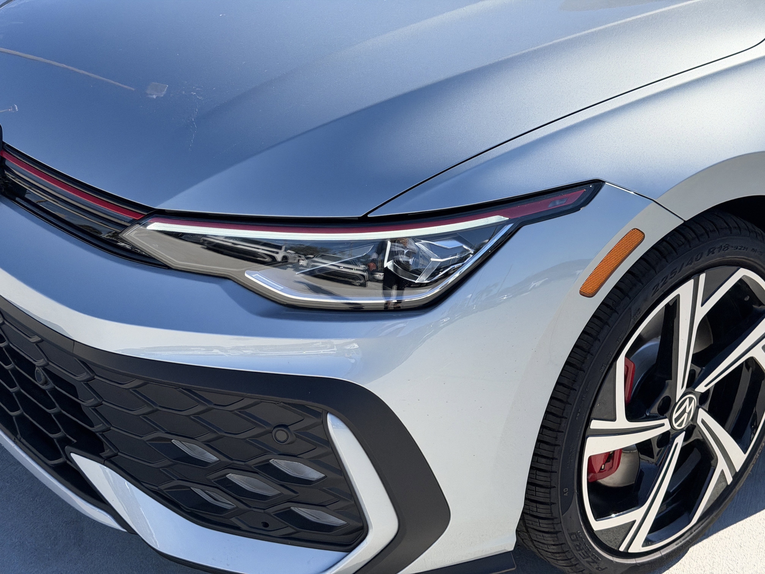 2026 Volkswagen Golf GTI SE - Photo 8