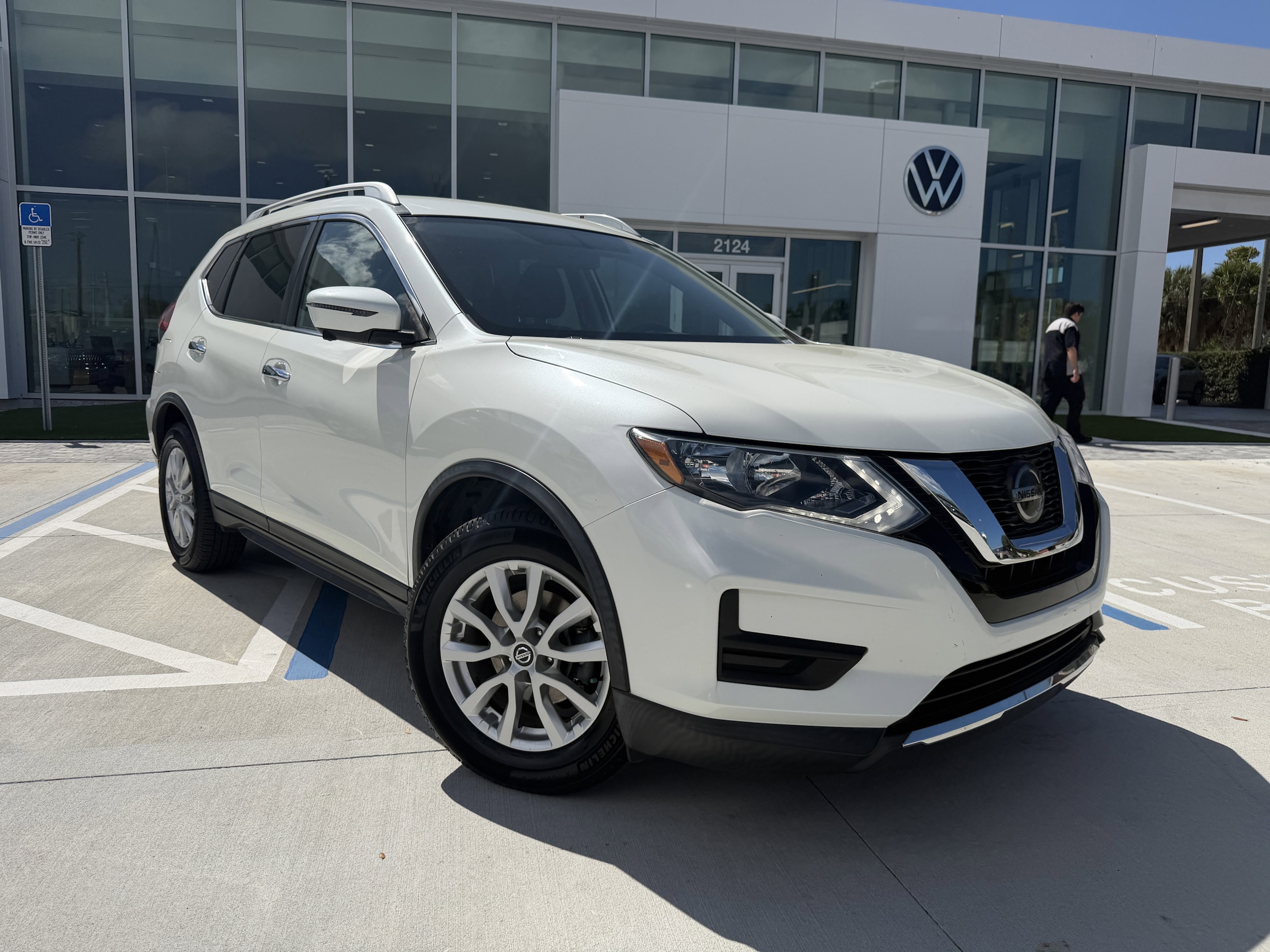 2018 Nissan Rogue SV