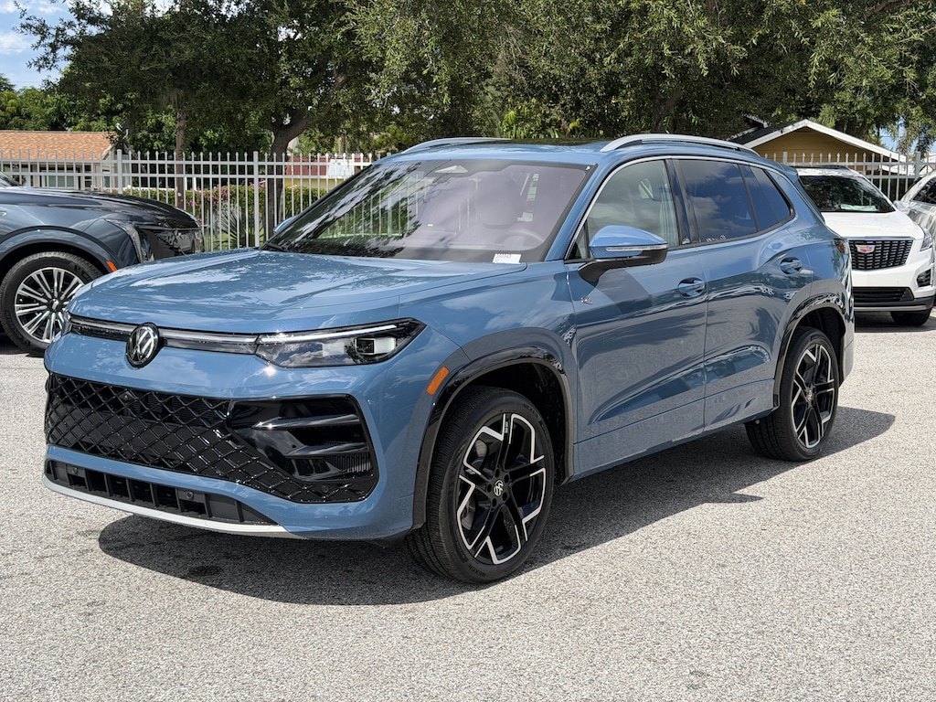 New 2026 Volkswagen Tiguan SEL R-Line Turbo SUV
