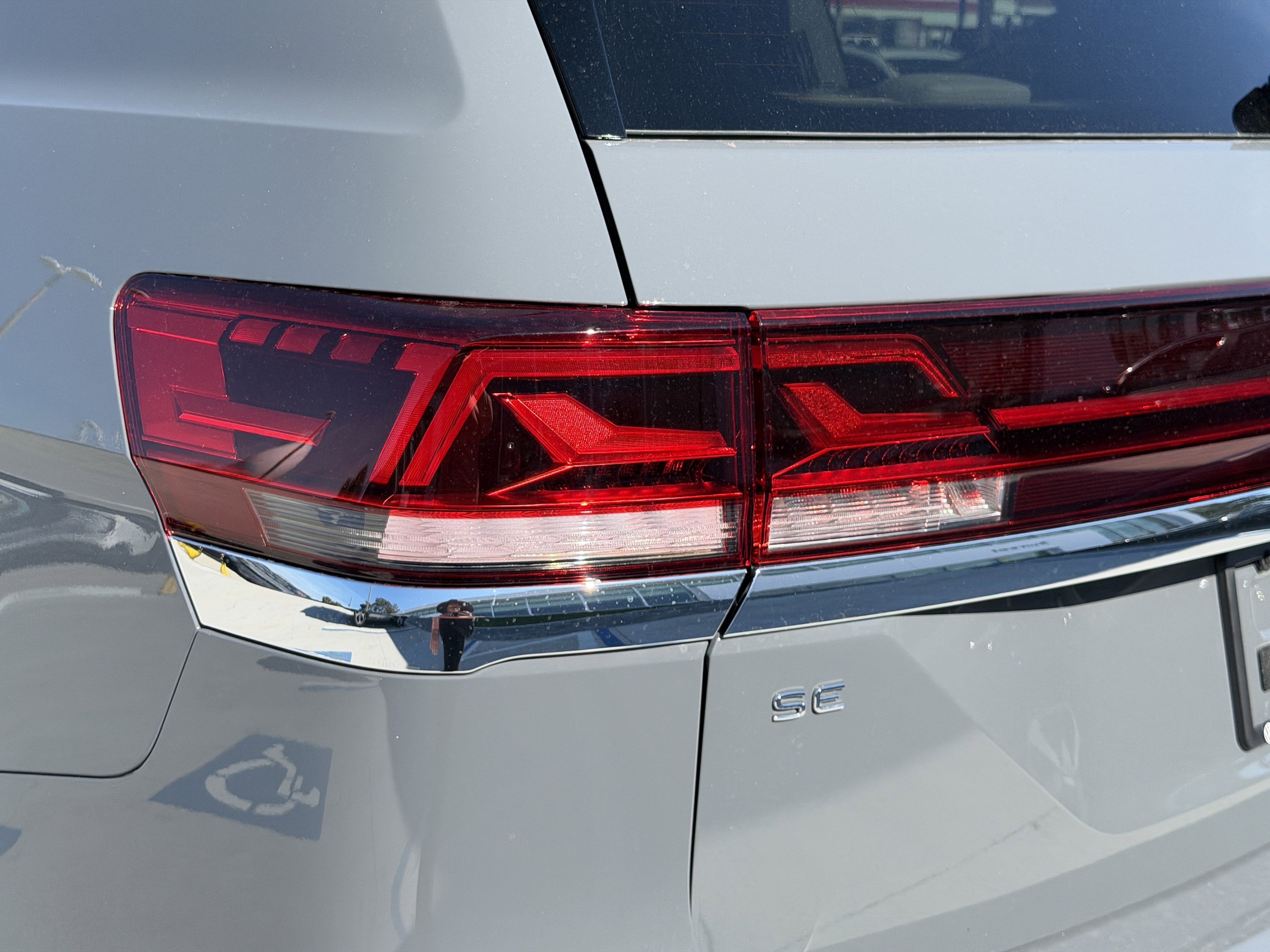 2026 Volkswagen Atlas SE w/Tech - Photo 9