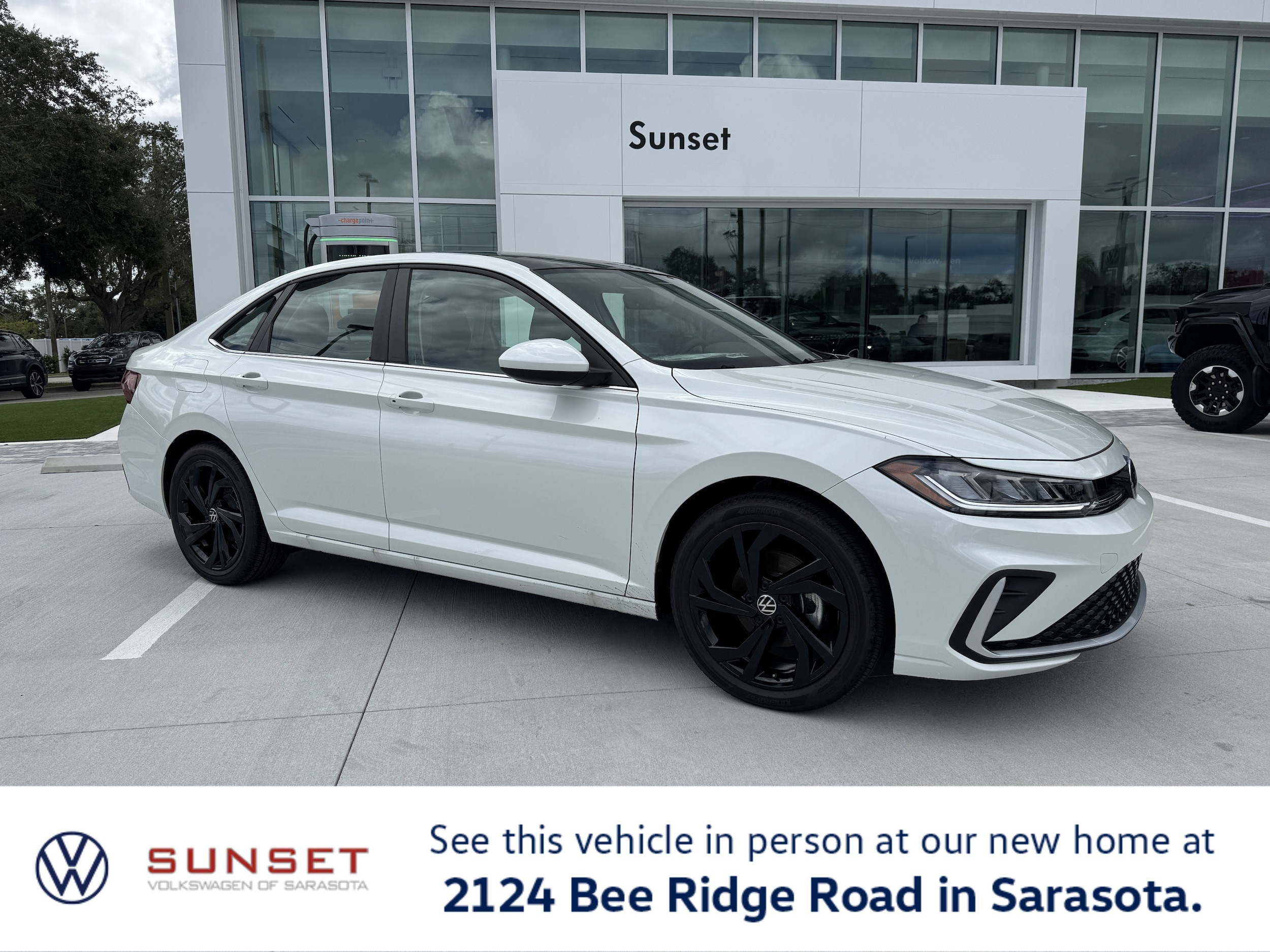 2025 Volkswagen Jetta SE's photo