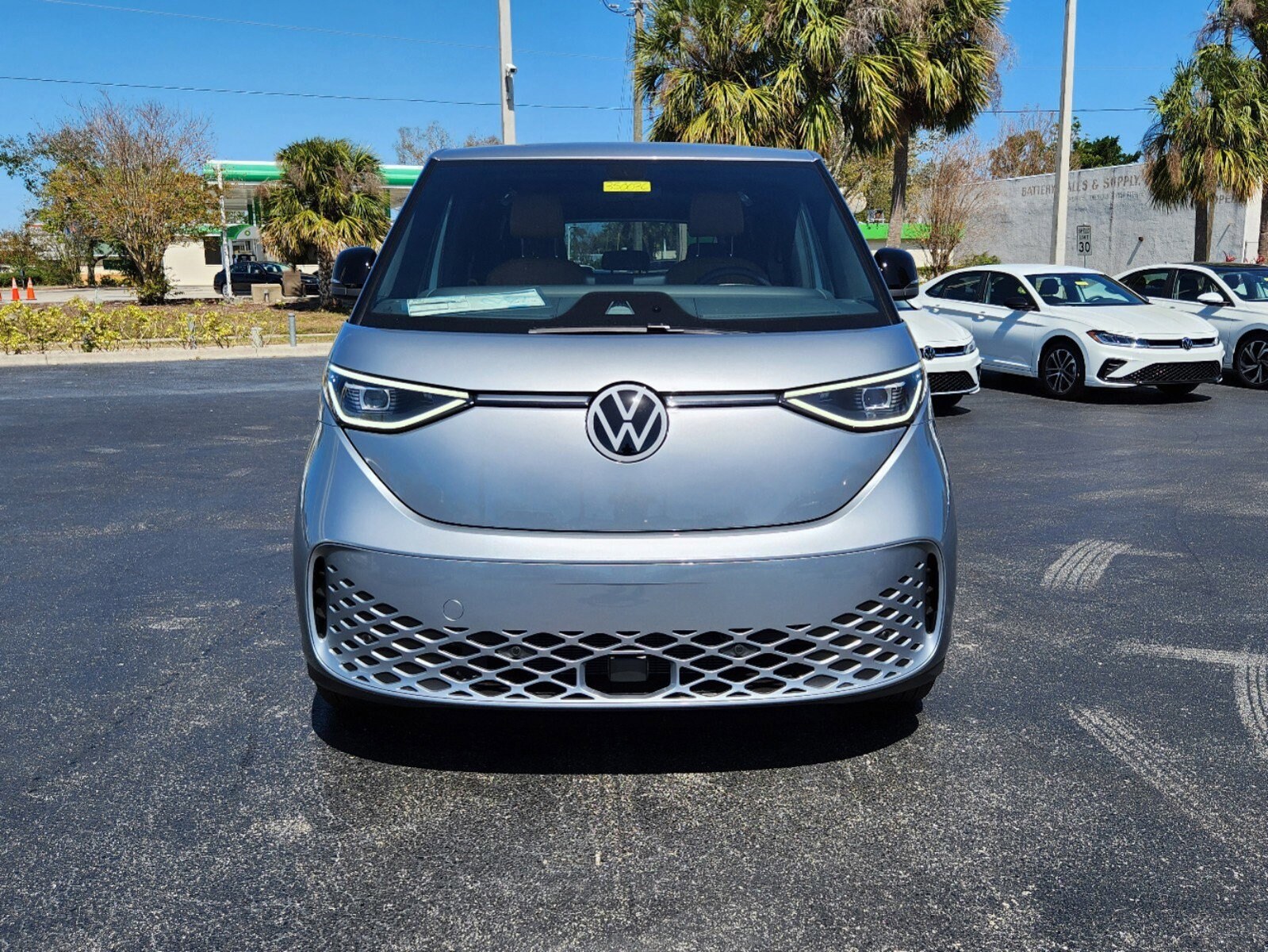 2025 Volkswagen ID. Buzz Pro S photo 2