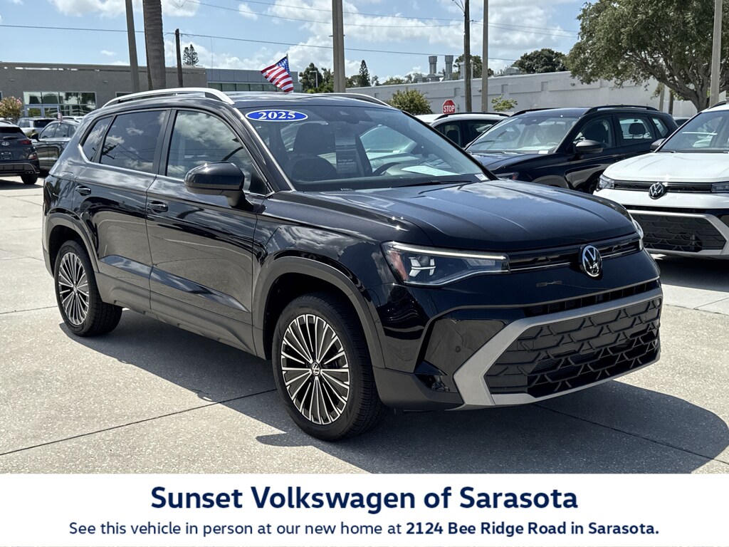 Used 2025 Volkswagen Taos SE SUV
