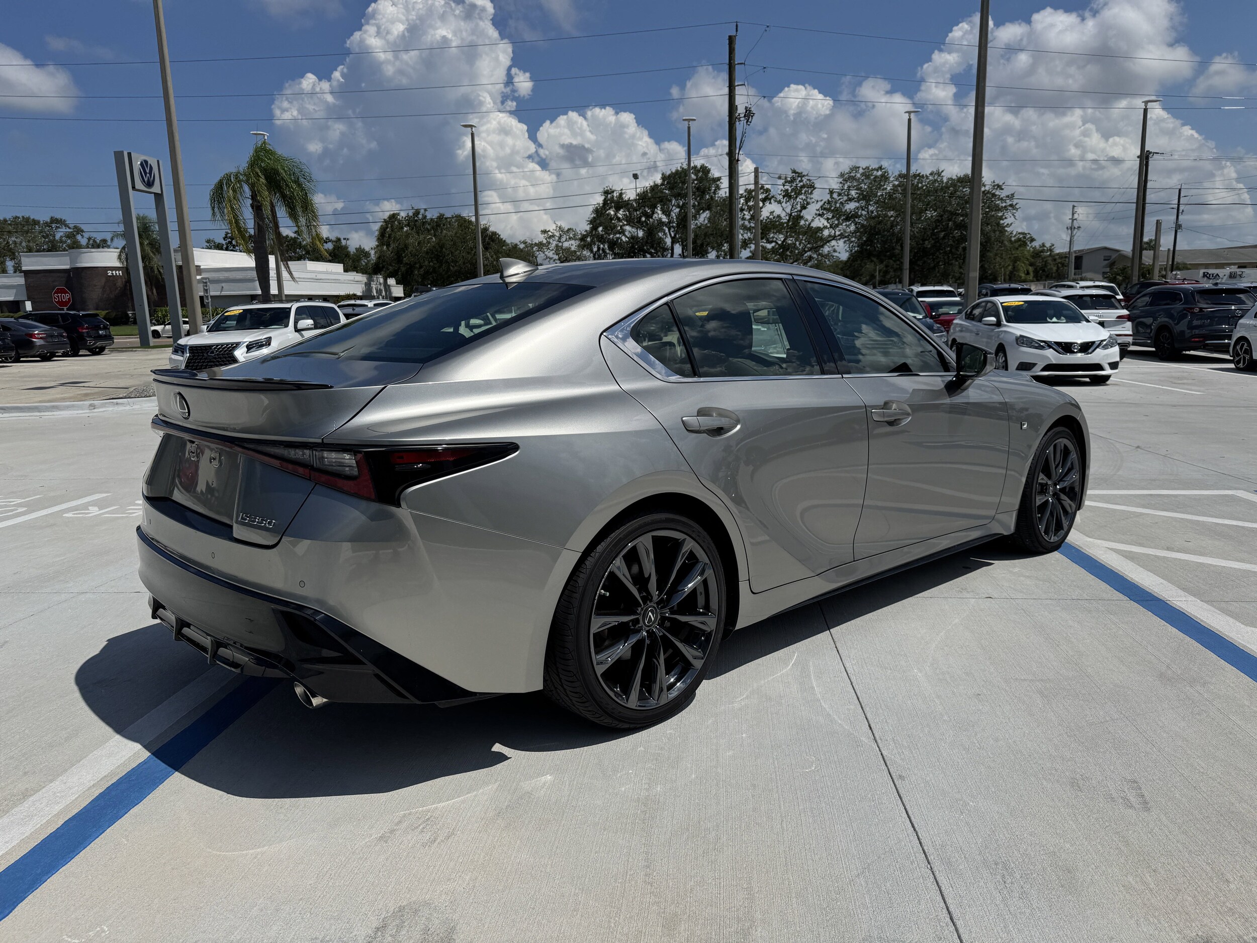 2022 Lexus IS 350 F SPORT photo 3