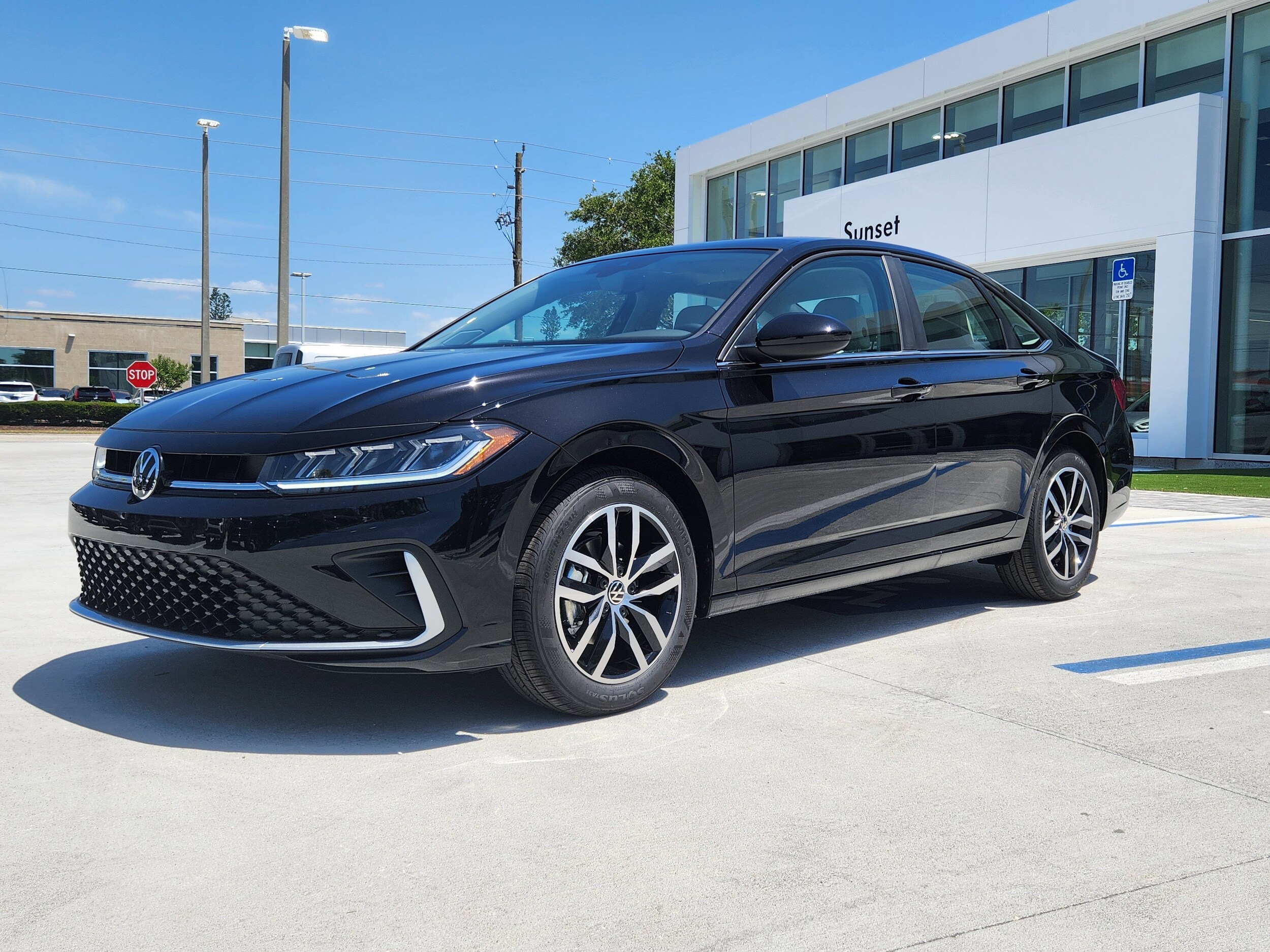2025 Volkswagen Jetta SE photo 3
