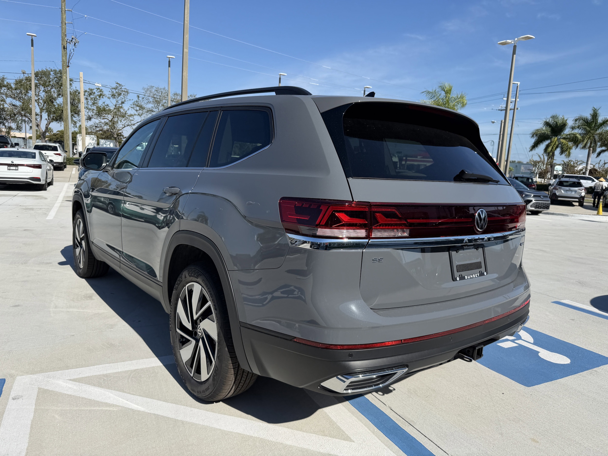 2026 Volkswagen Atlas SE w/Tech - Photo 5
