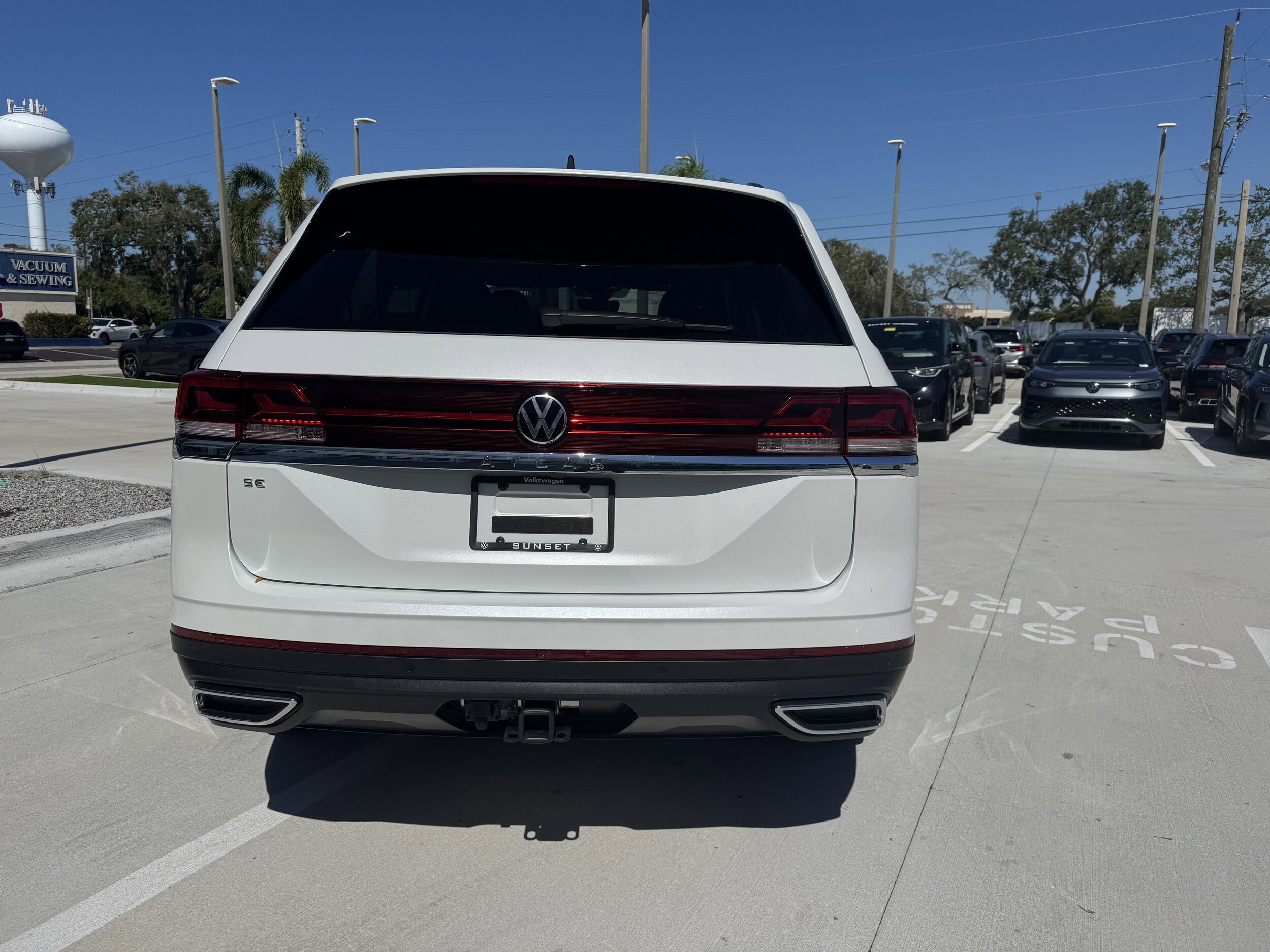2026 Volkswagen Atlas SE Technology photo 3