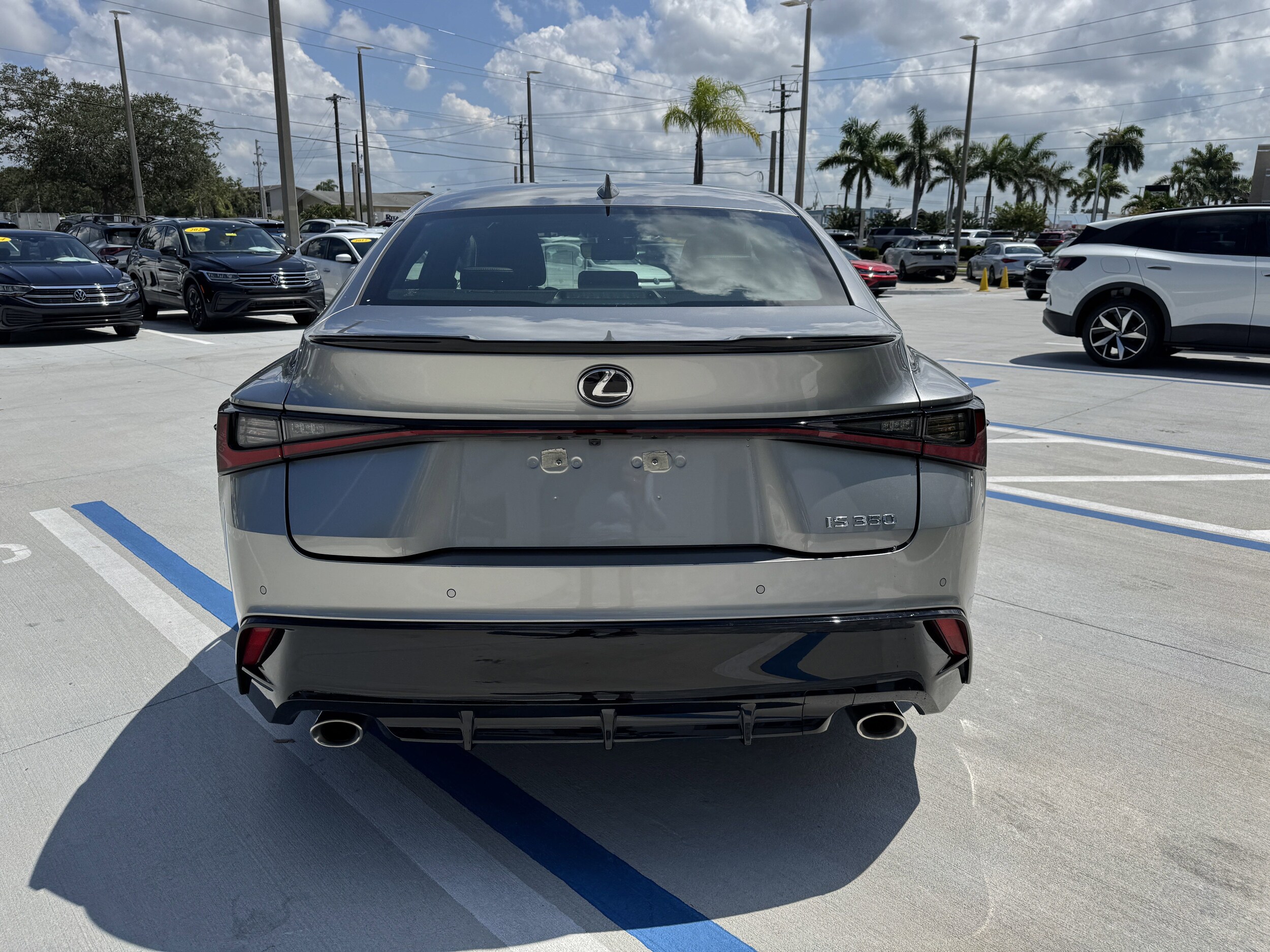 2022 Lexus IS 350 F SPORT photo 4