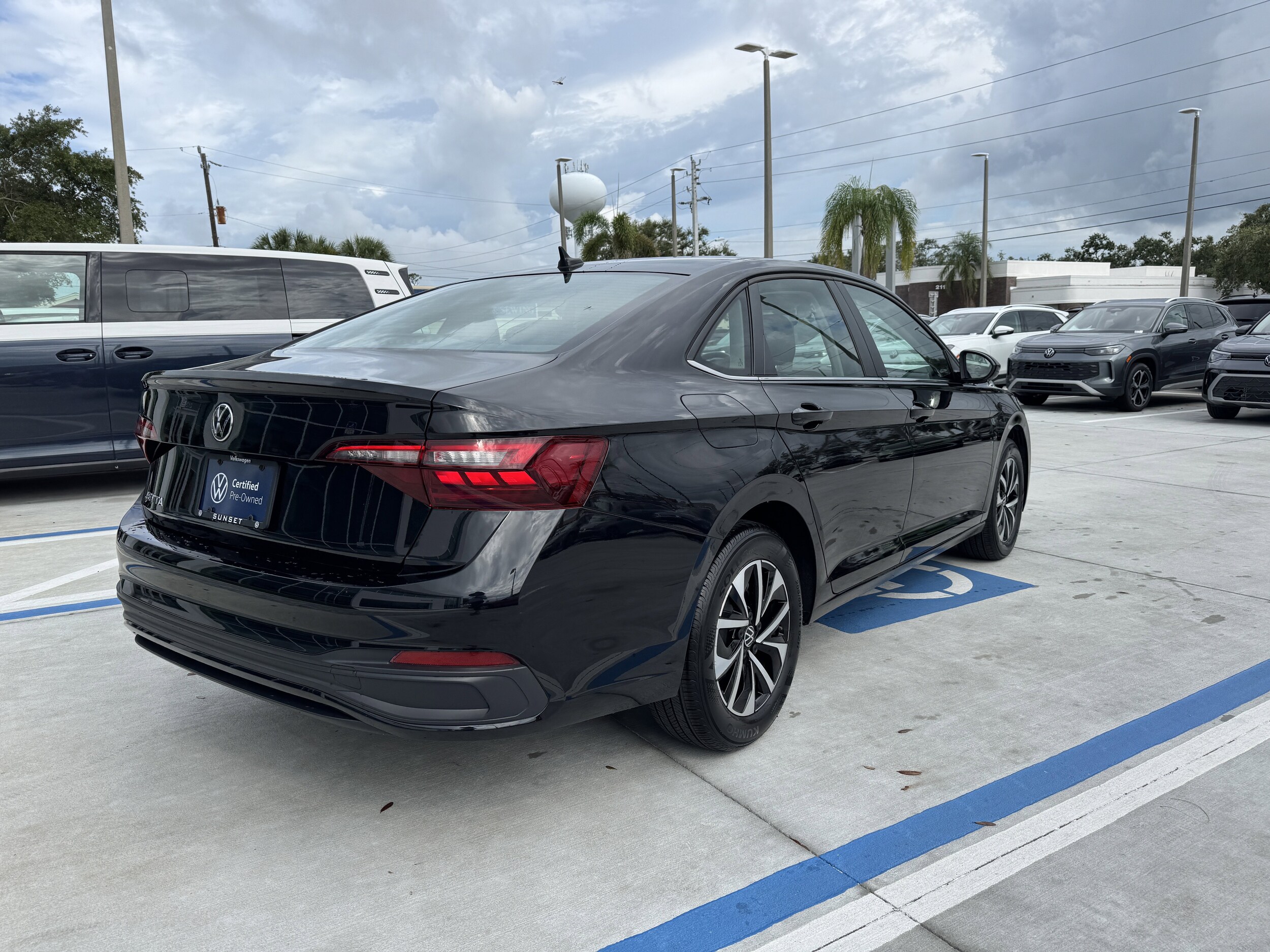 2022 Volkswagen Jetta S photo 3