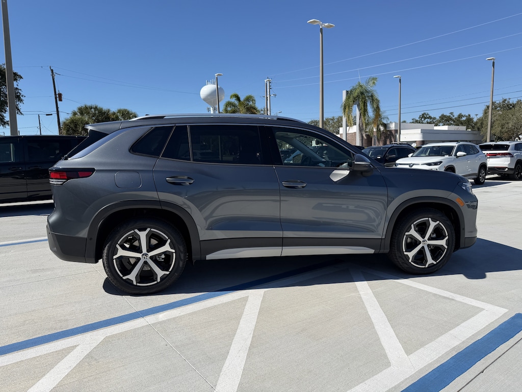 New 2025 Volkswagen Tiguan 2.0T SE SUV