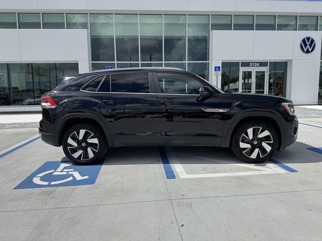 Certified 2024 Volkswagen Atlas Cross Sport 2.0T SE w/Technology SUV