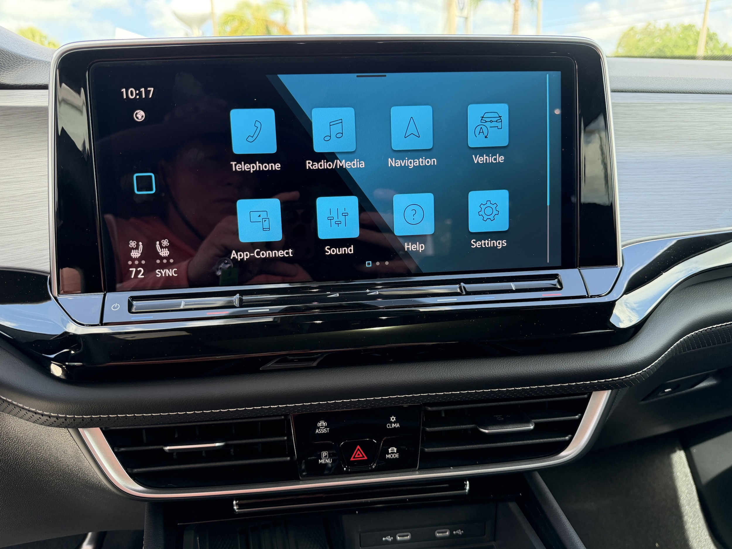 2026 Volkswagen Atlas Cross Sport SE w/Tech - Photo 19
