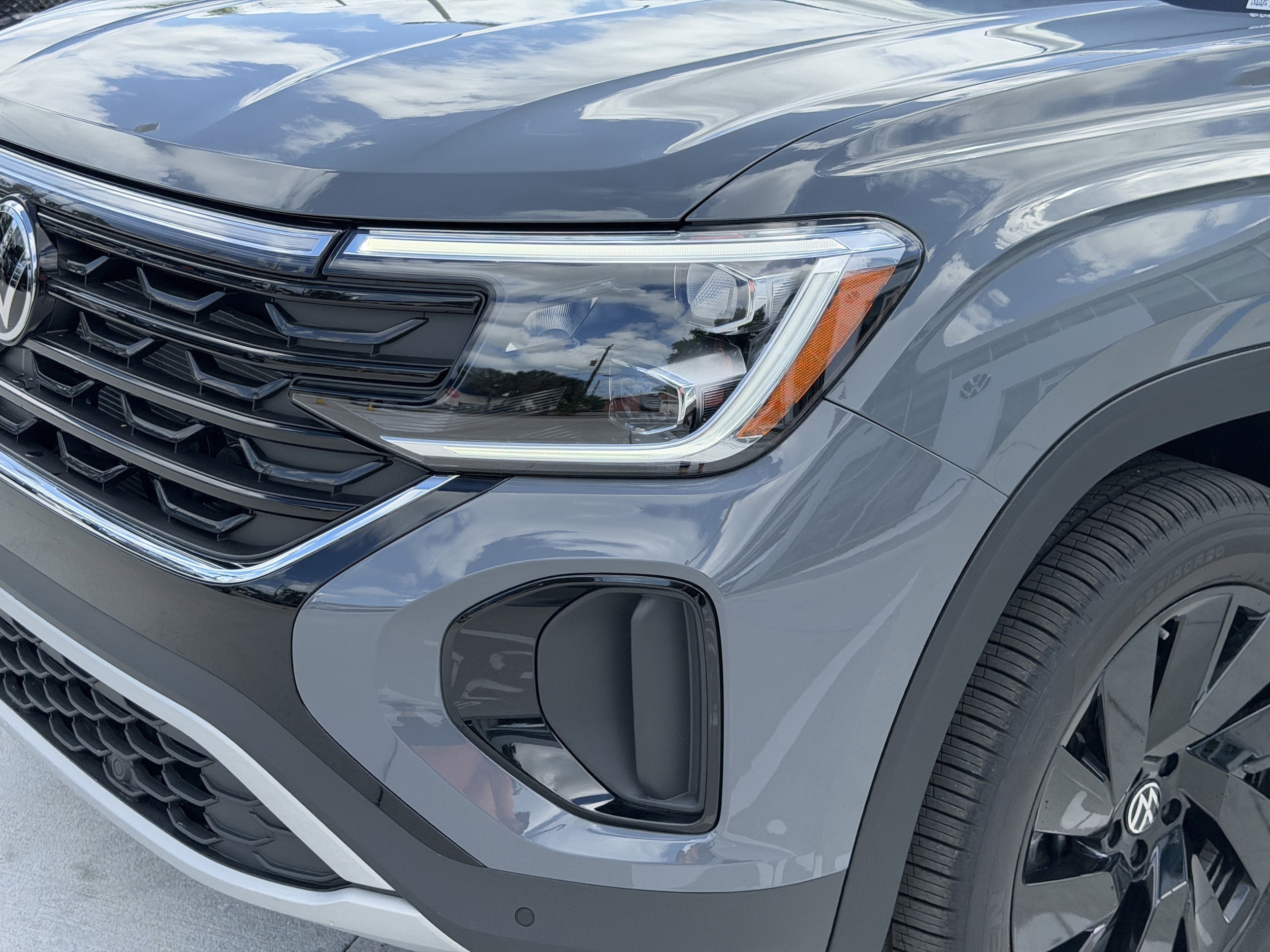 2026 Volkswagen Atlas Cross Sport SE w/Tech - Photo 8