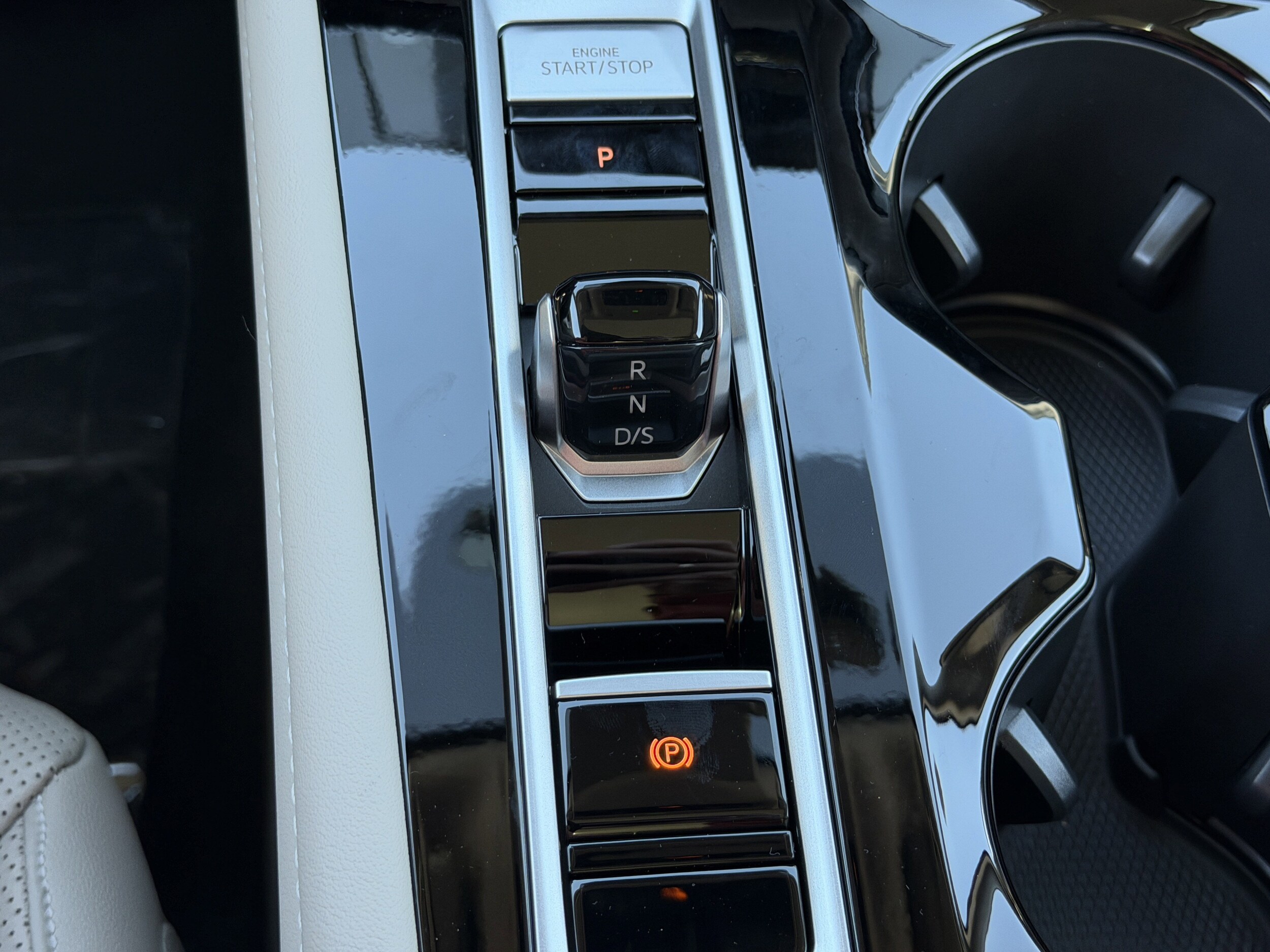 2026 Volkswagen Atlas SE w/Tech - Photo 25