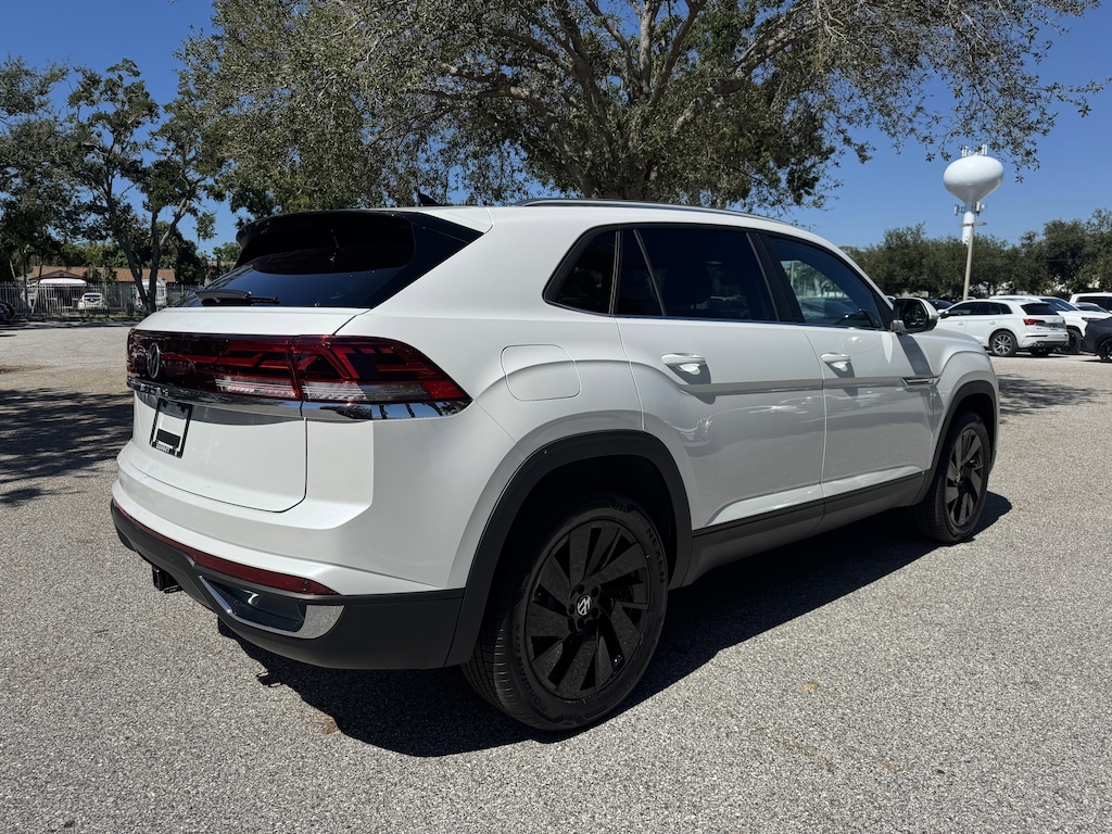 New 2026 Volkswagen Atlas Cross Sport 2.0T SE w/Technology SUV