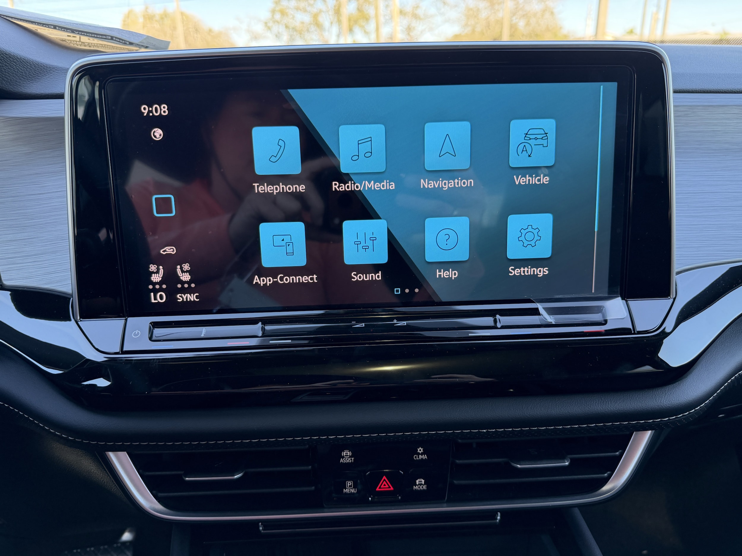 2026 Volkswagen Atlas Cross Sport SE w/Tech - Photo 22