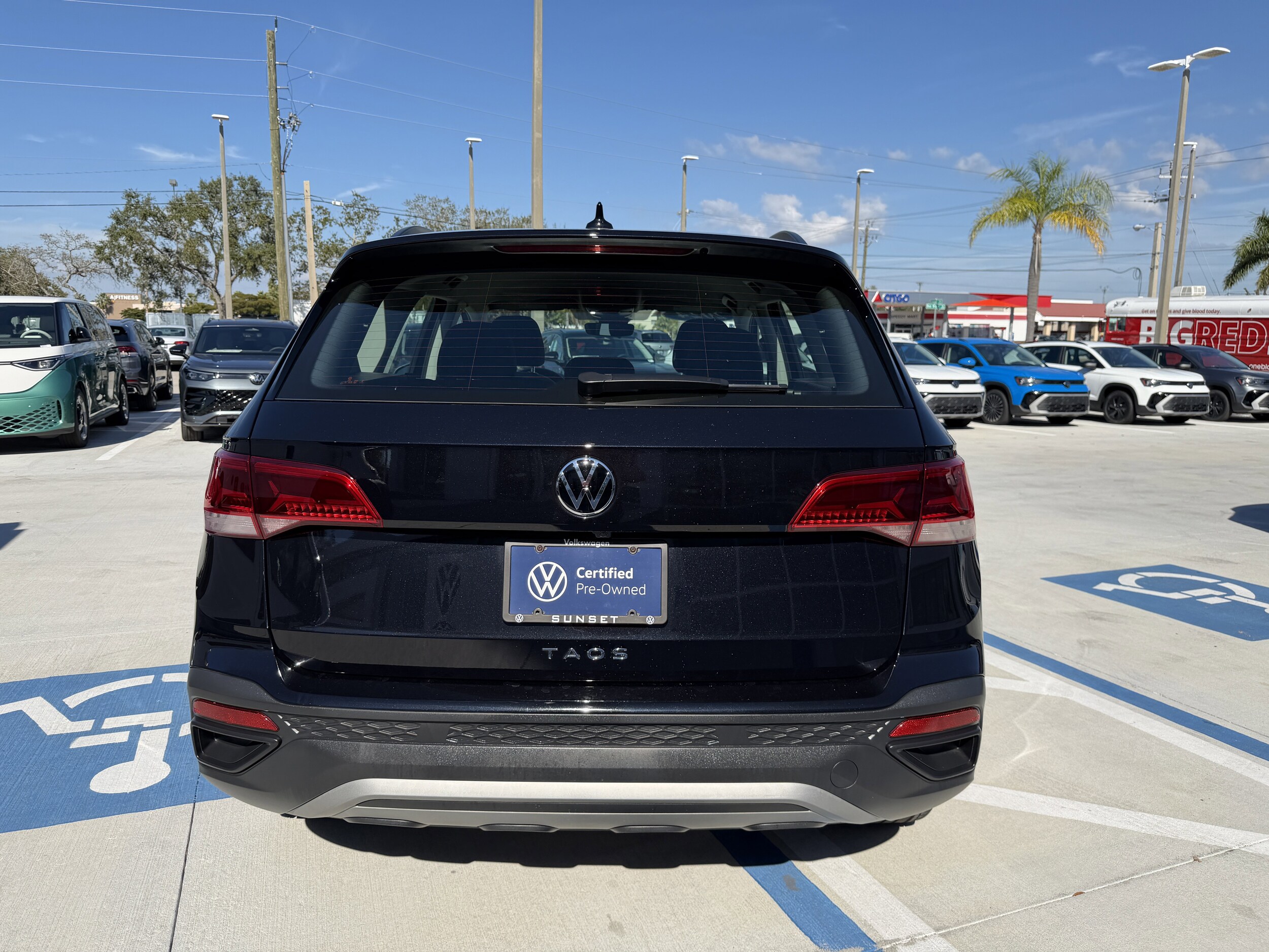 2024 Volkswagen Taos S photo 4
