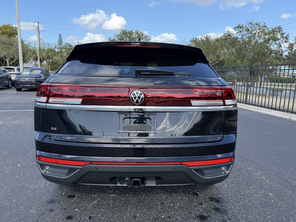 New 2026 Volkswagen Atlas Cross Sport 2.0T SE w/Technology SUV