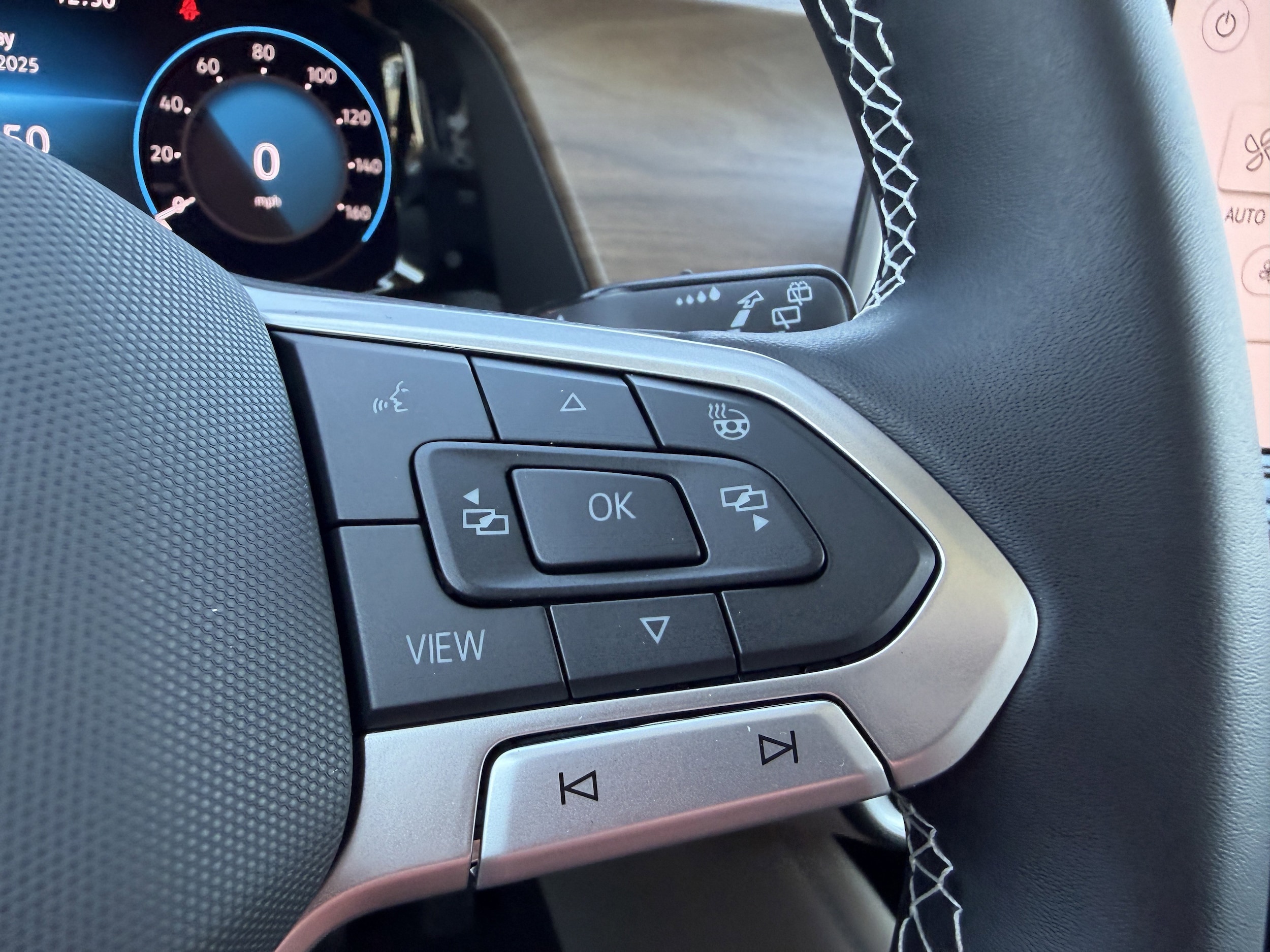 2026 Volkswagen Atlas SE w/Tech - Photo 28