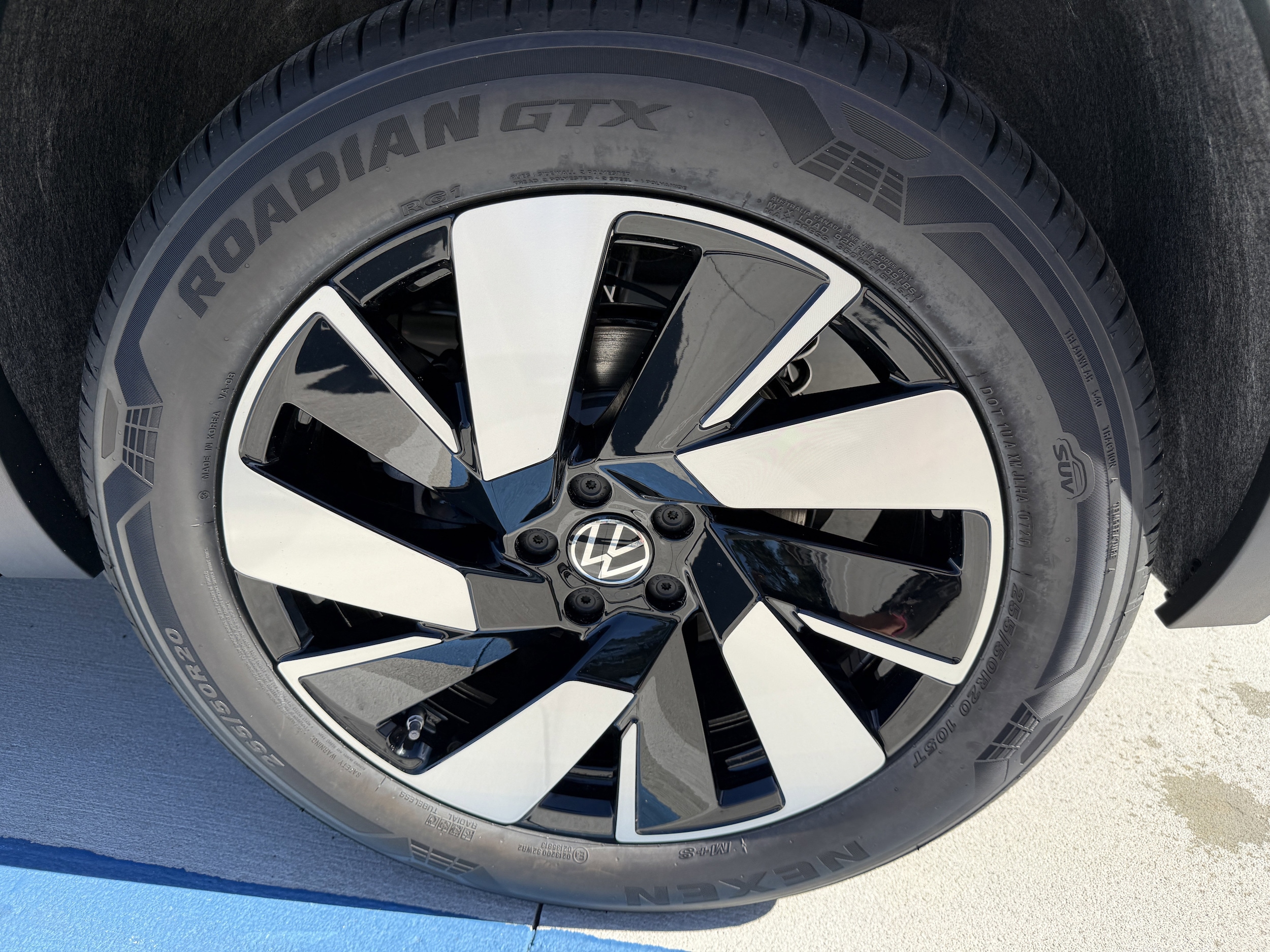 2026 Volkswagen Atlas Cross Sport SE w/Tech - Photo 29