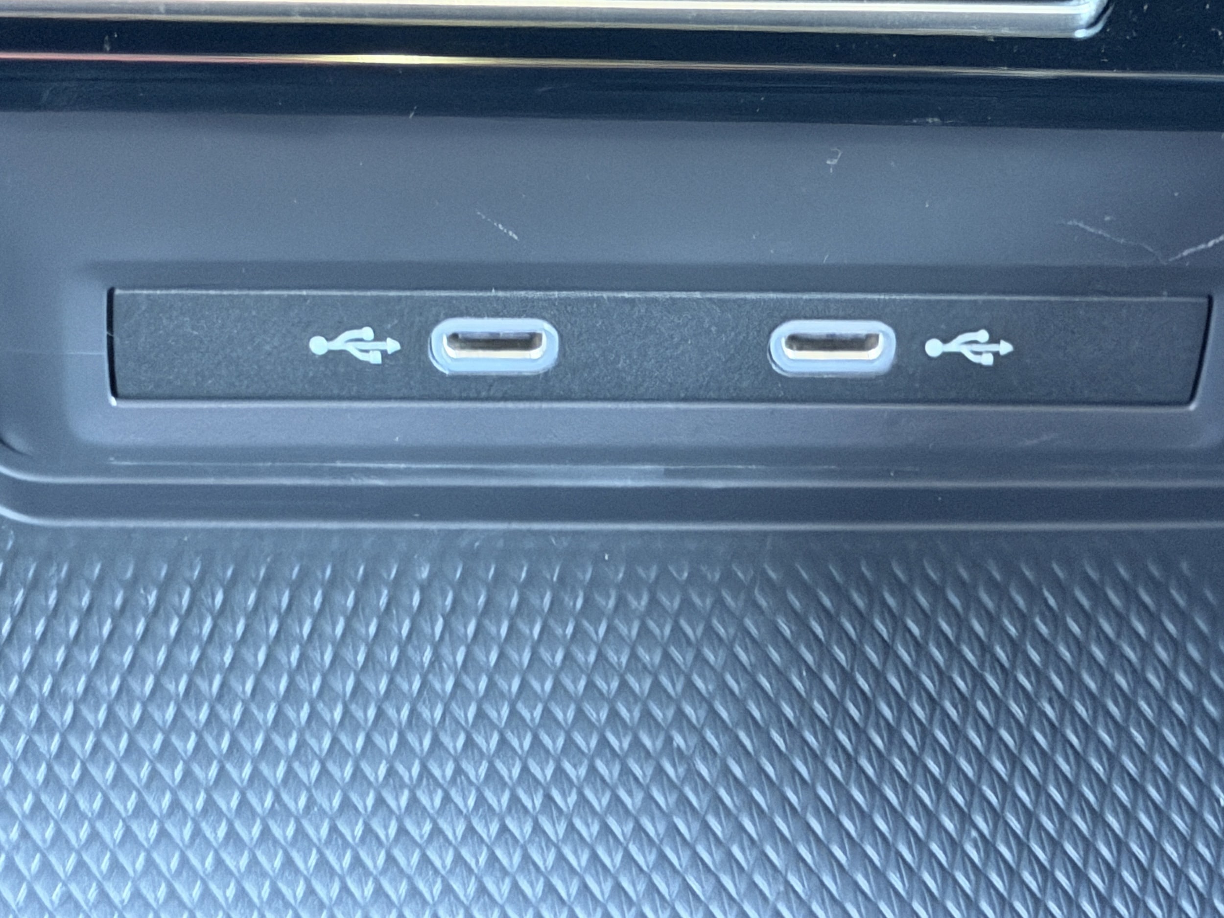 2026 Volkswagen Atlas Cross Sport SE w/Tech - Photo 24