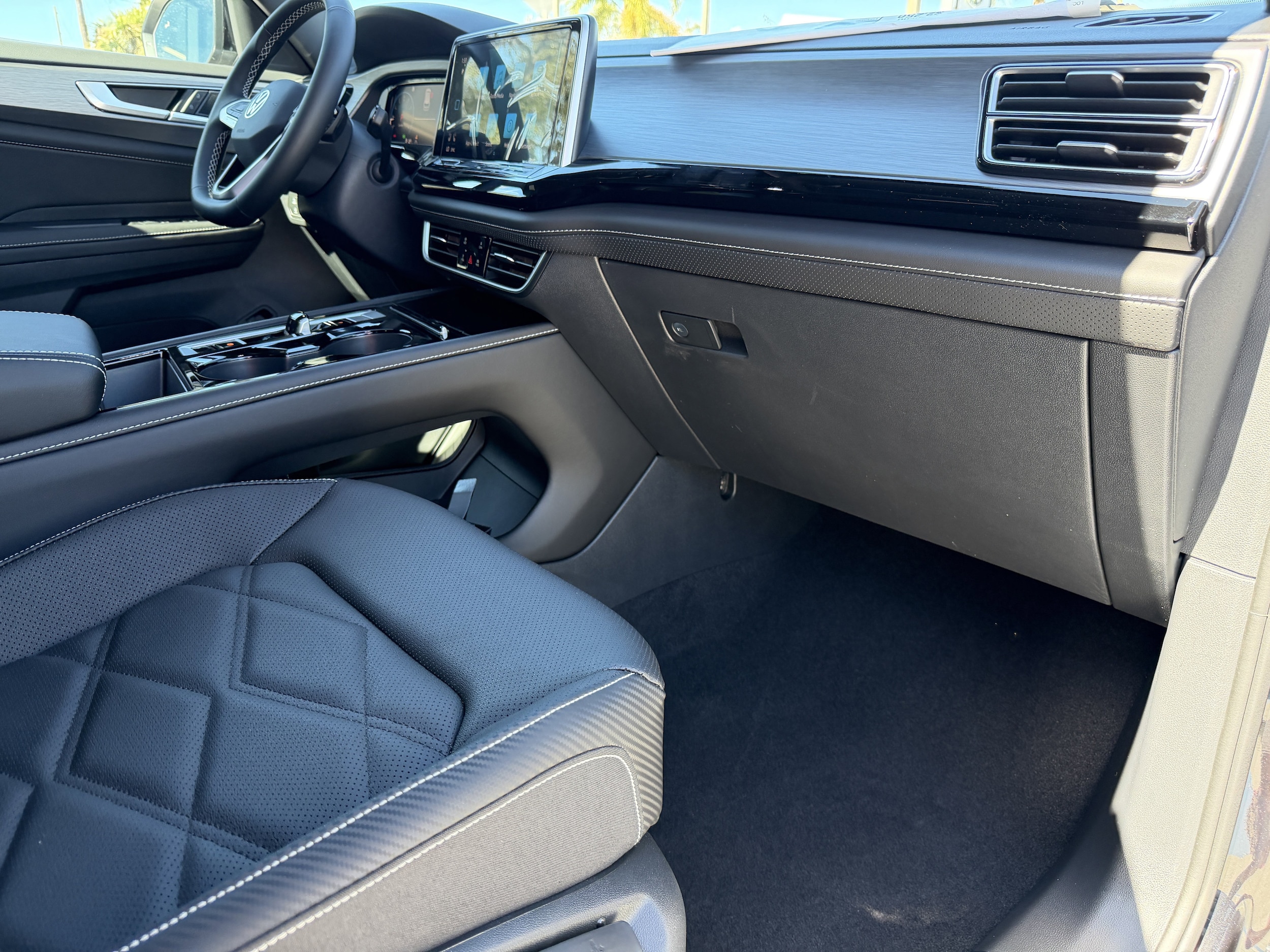 2026 Volkswagen Atlas Cross Sport SE w/Tech - Photo 12