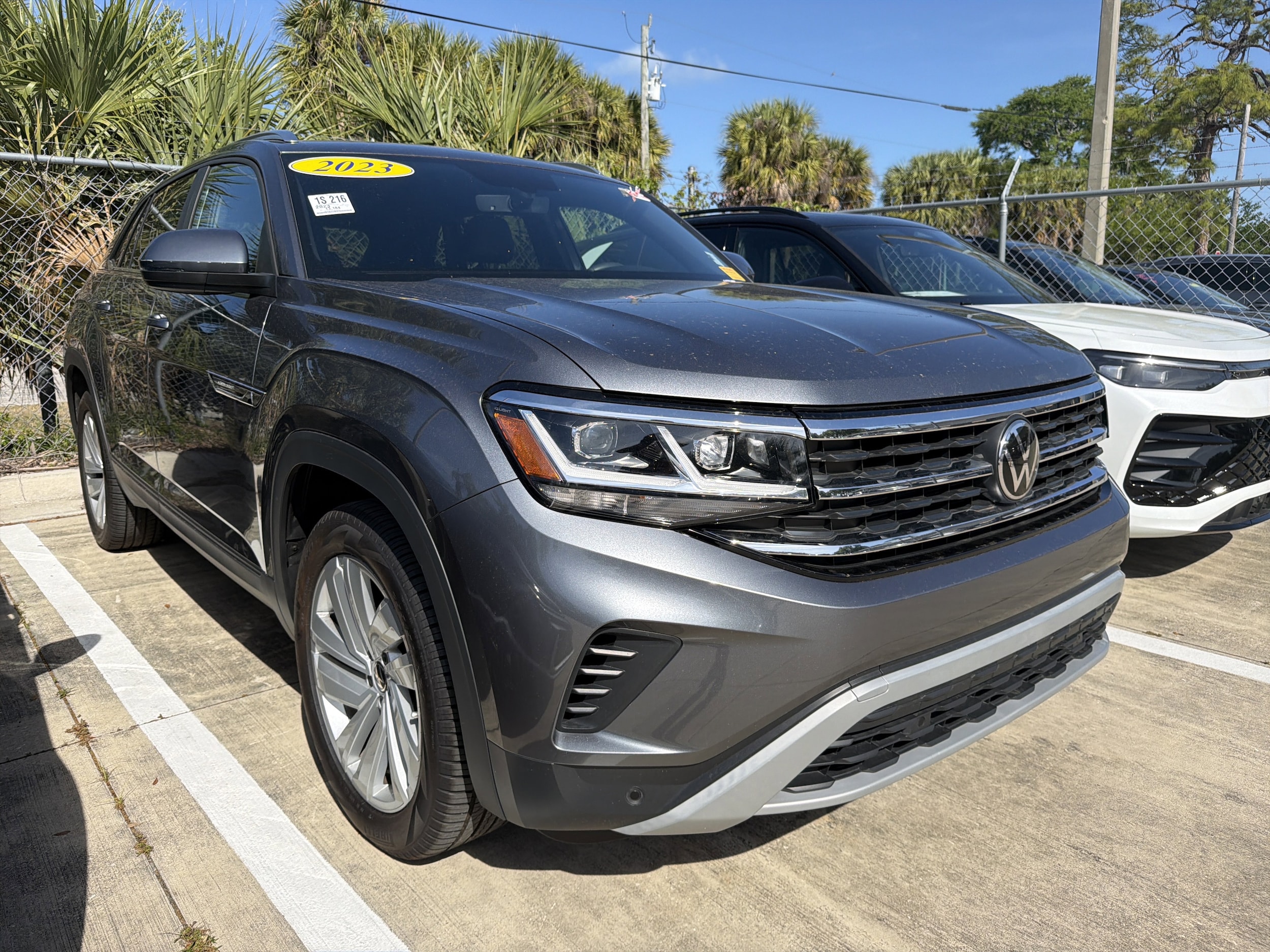 2023 Volkswagen Atlas Cross Sport SE w/Tech