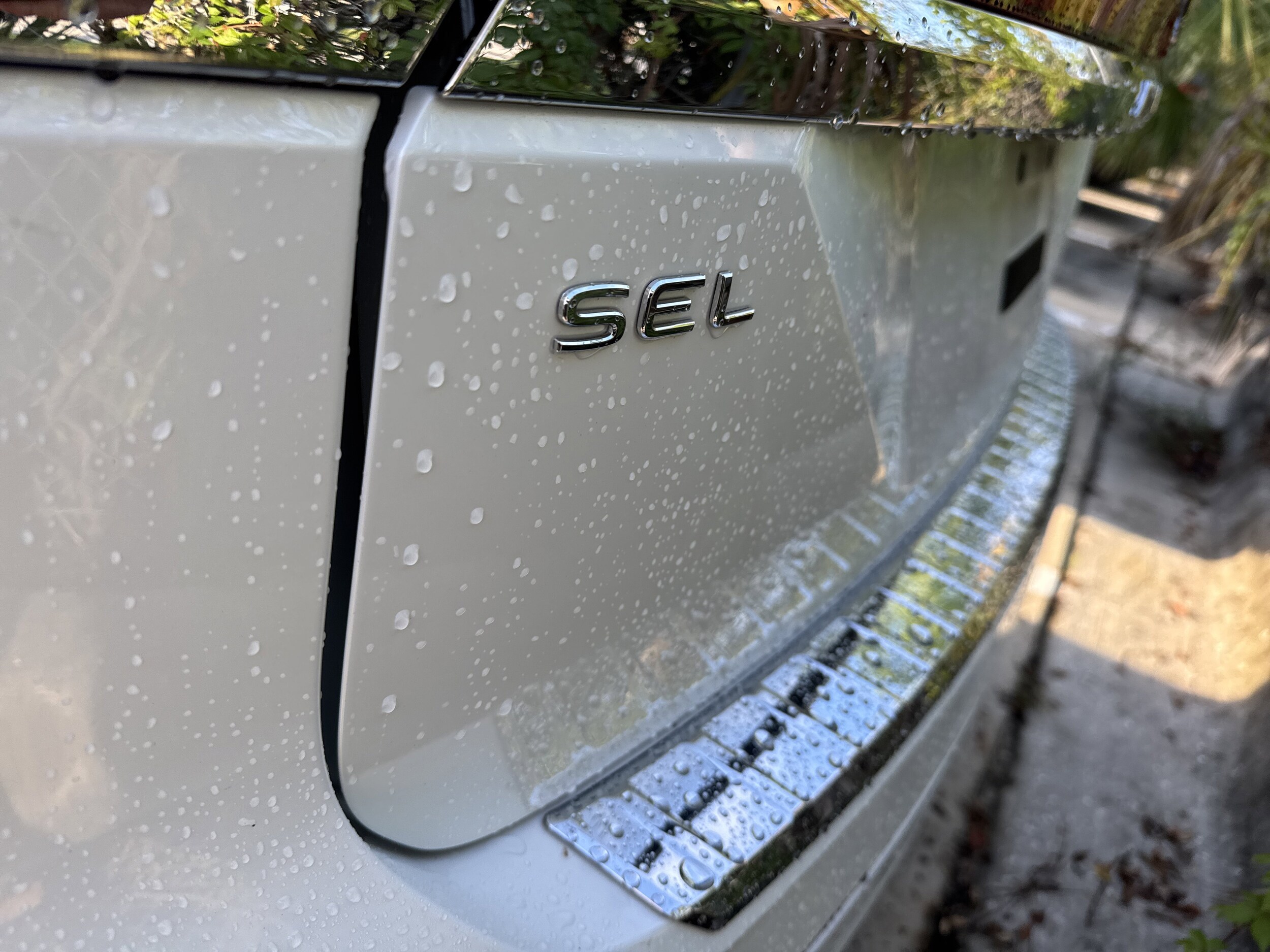 2024 Volkswagen Atlas SEL Premium R-Line photo 3