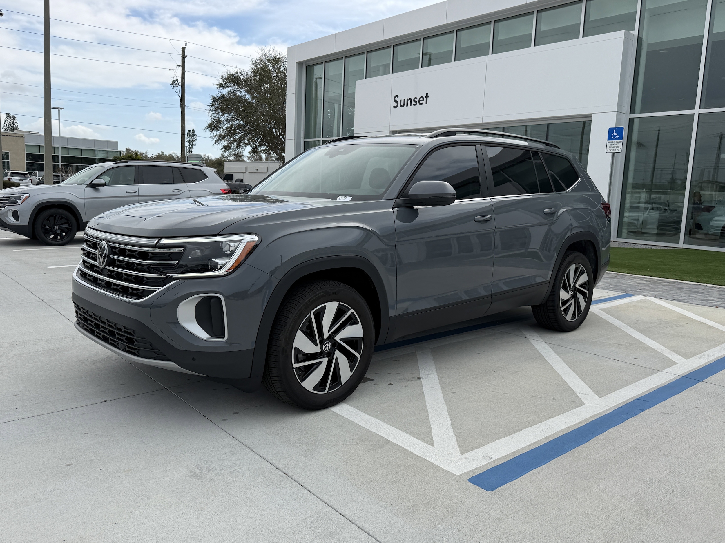 2026 Volkswagen Atlas SE w/Tech - Photo 7