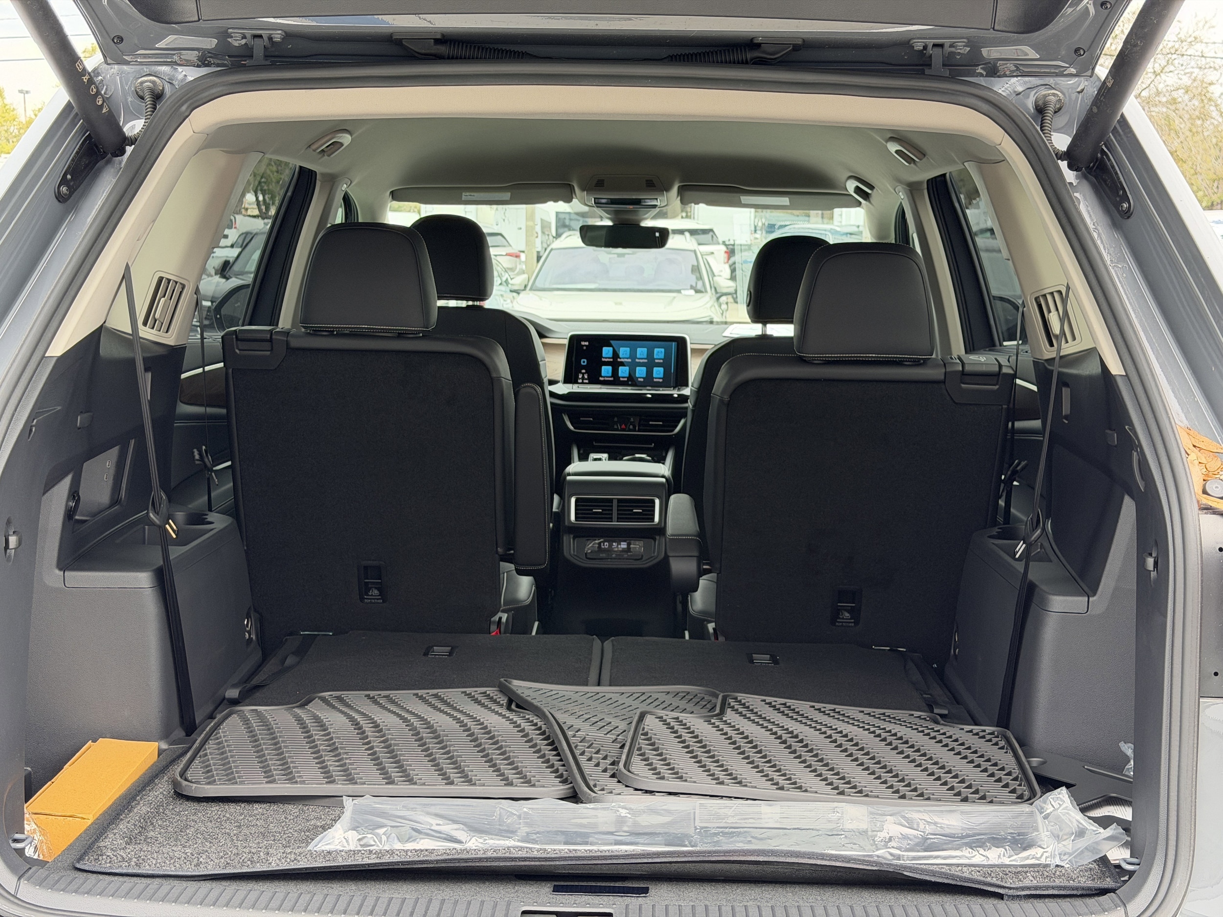 2026 Volkswagen Atlas SE w/Tech - Photo 10