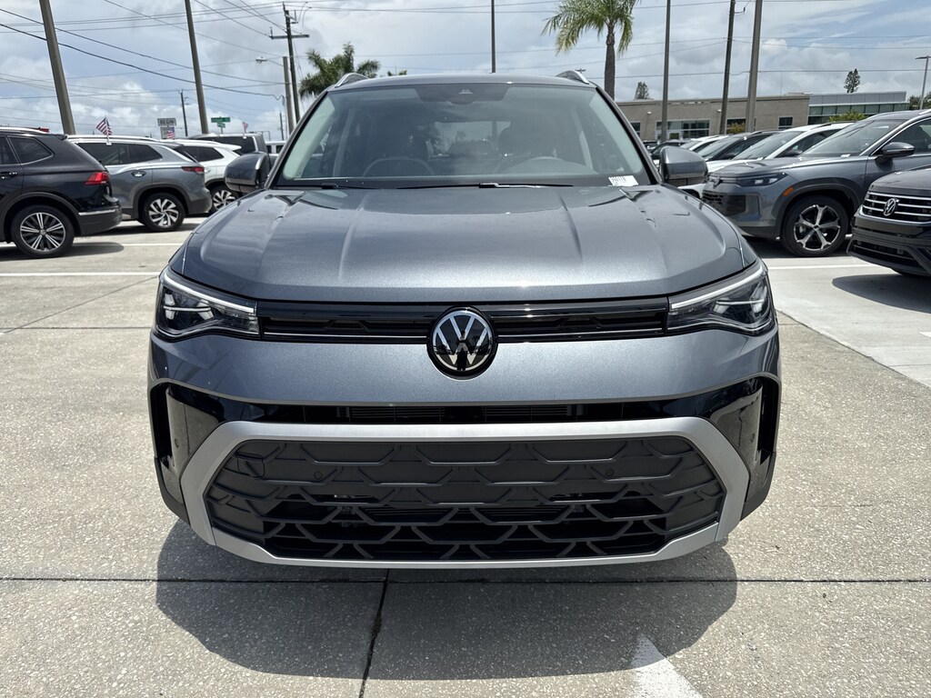 New 2026 Volkswagen Taos 1.5T SE SUV