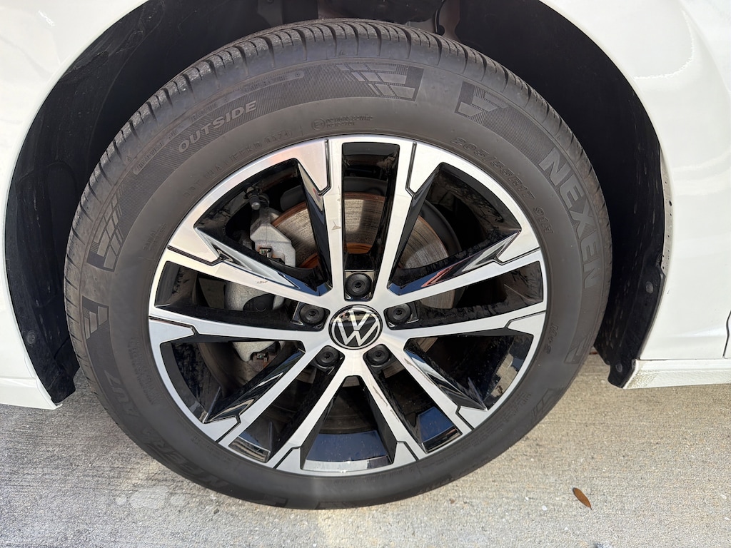 Used 2025 Volkswagen Jetta Sport Sedan