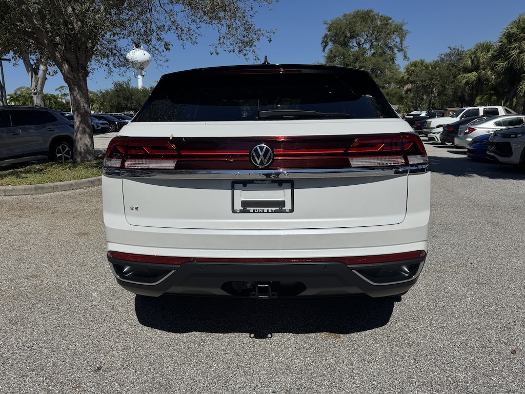 New 2026 Volkswagen Atlas Cross Sport 2.0T SE w/Technology SUV