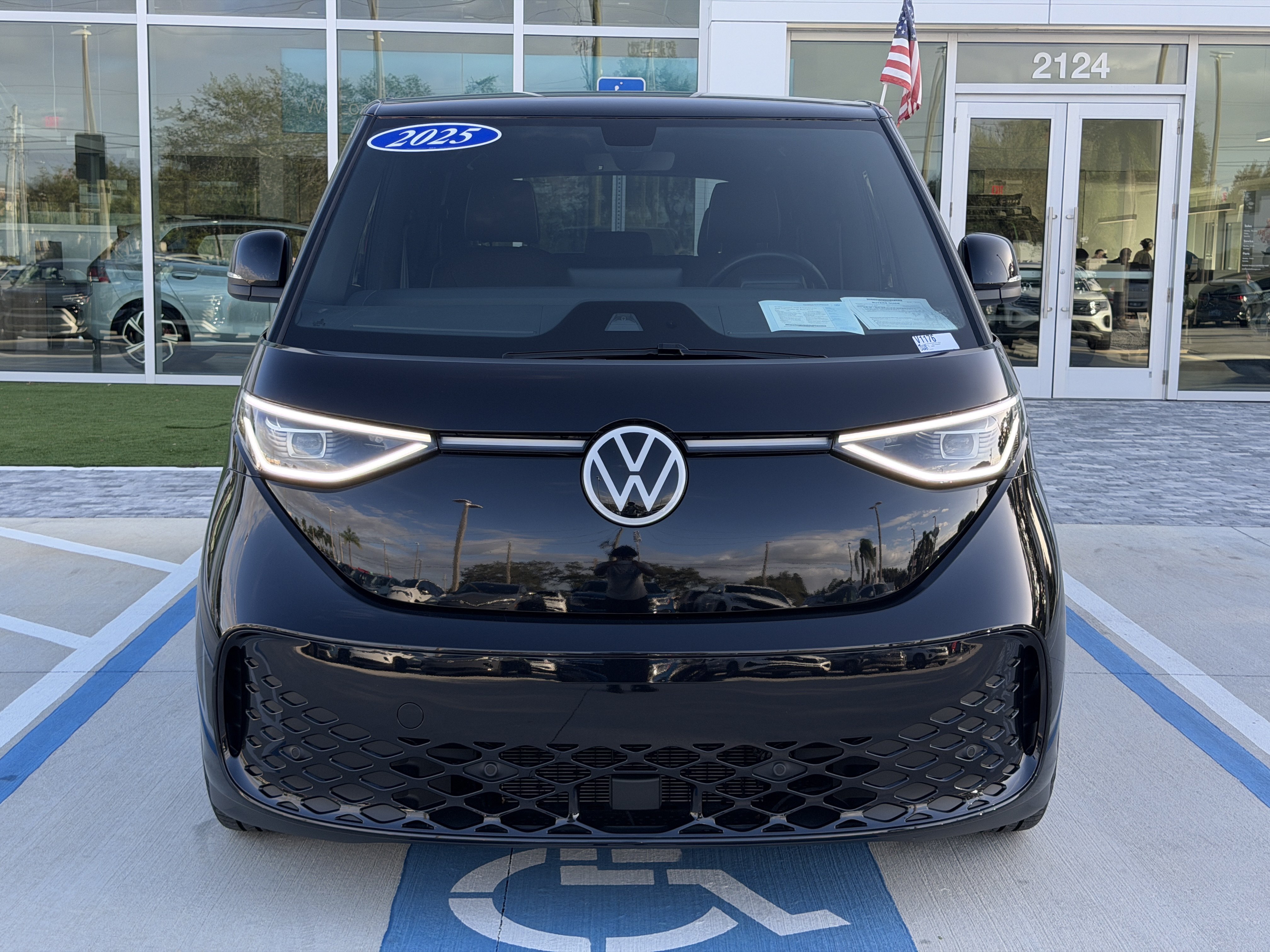 Used 2025 Volkswagen ID. Buzz PRO S with VIN WVGAWVEB8SH017316 for sale in Sarasota, FL