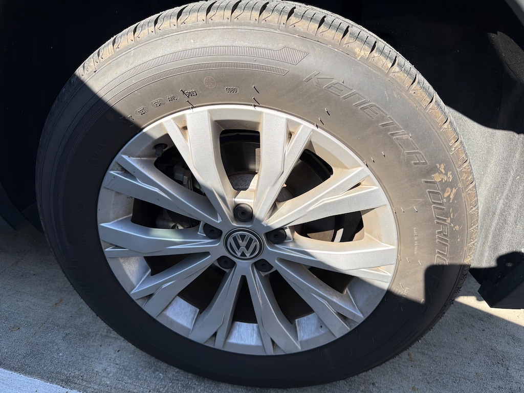 Used 2018 Volkswagen Tiguan SE SUV