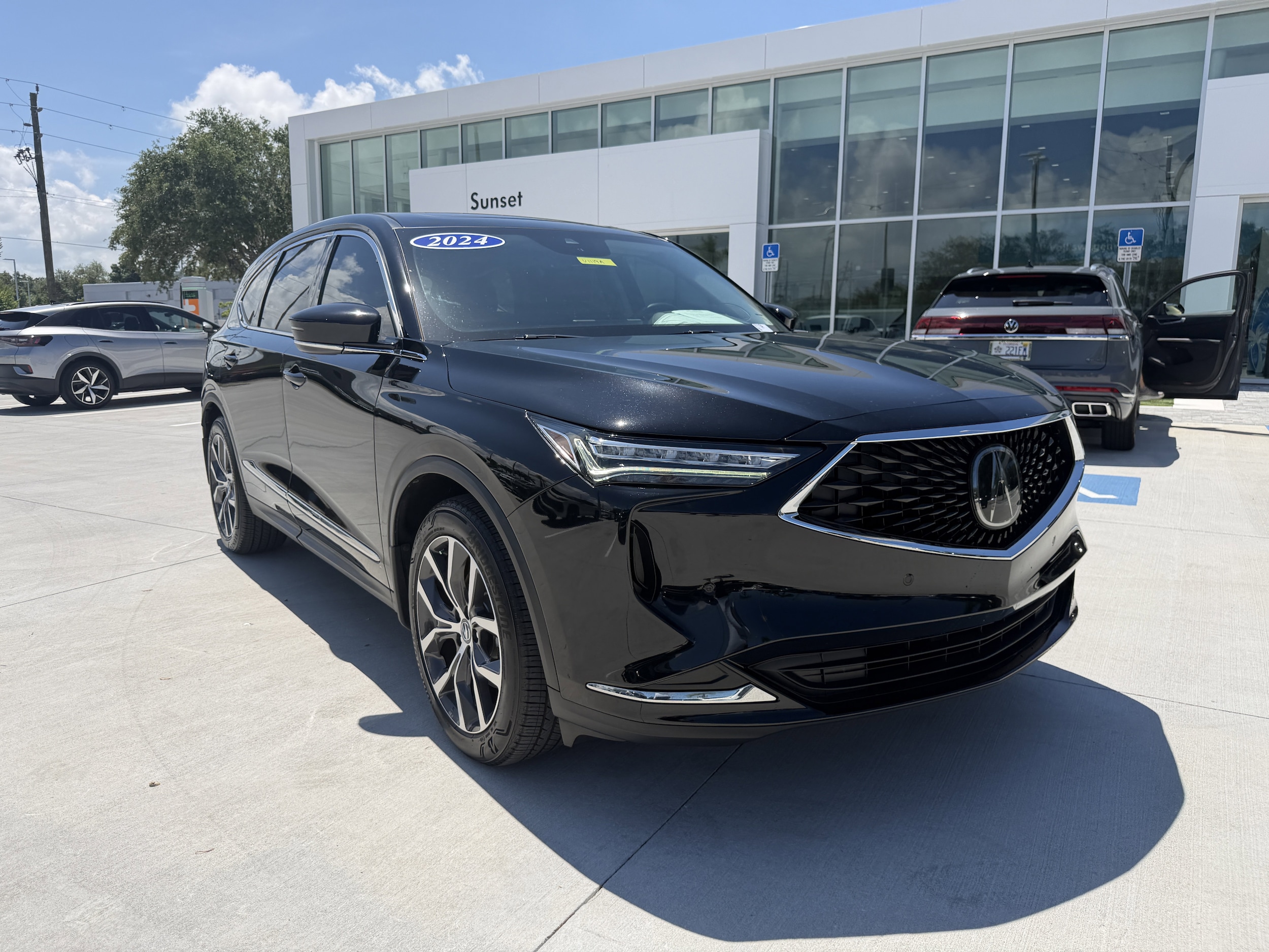 2024 Acura MDX SH-AWD w/Technology Package's photo