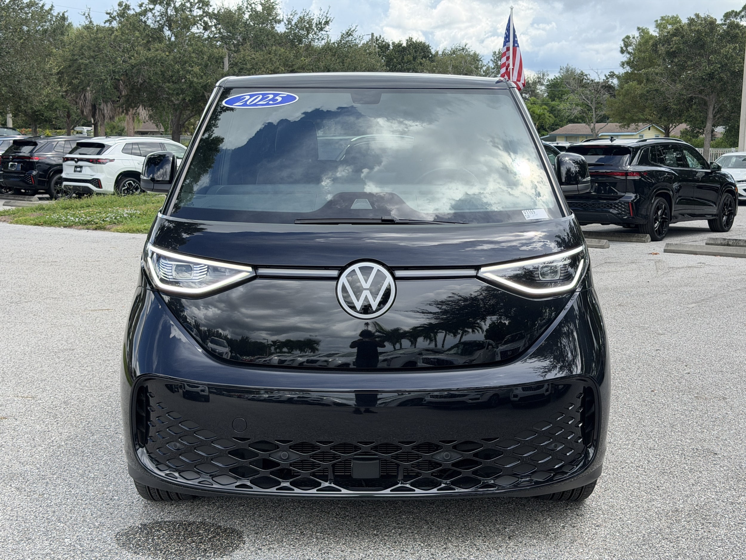 Certified 2025 Volkswagen ID. Buzz PRO S with VIN WVGAWVEB5SH013692 for sale in Sarasota, FL