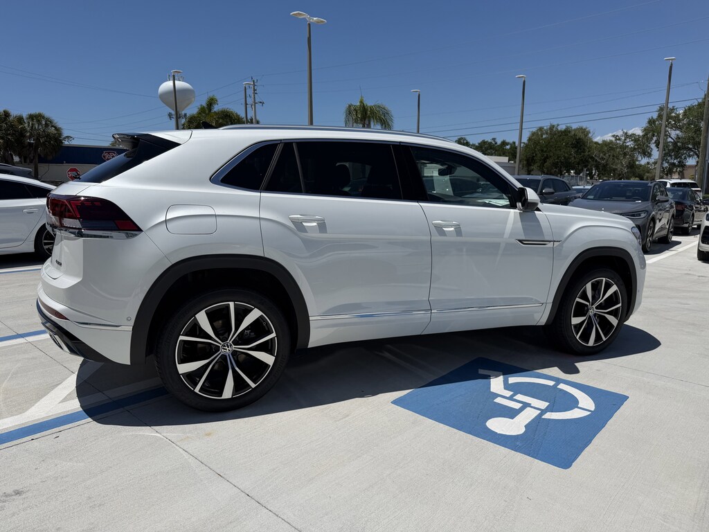 New 2026 Volkswagen Atlas Cross Sport 2.0T SEL Premium R-Line SUV