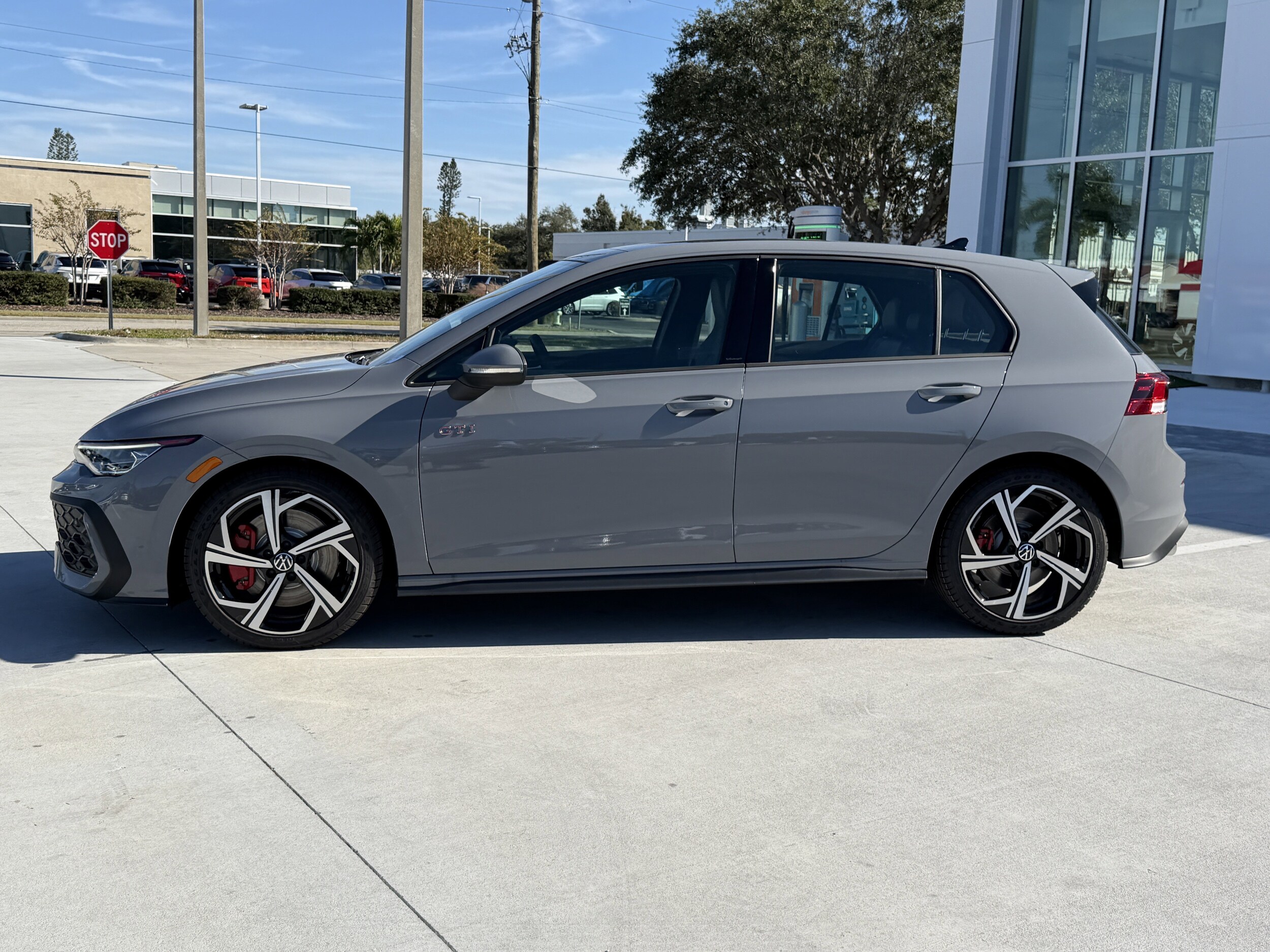 2026 Volkswagen Golf GTI SE - Photo 6