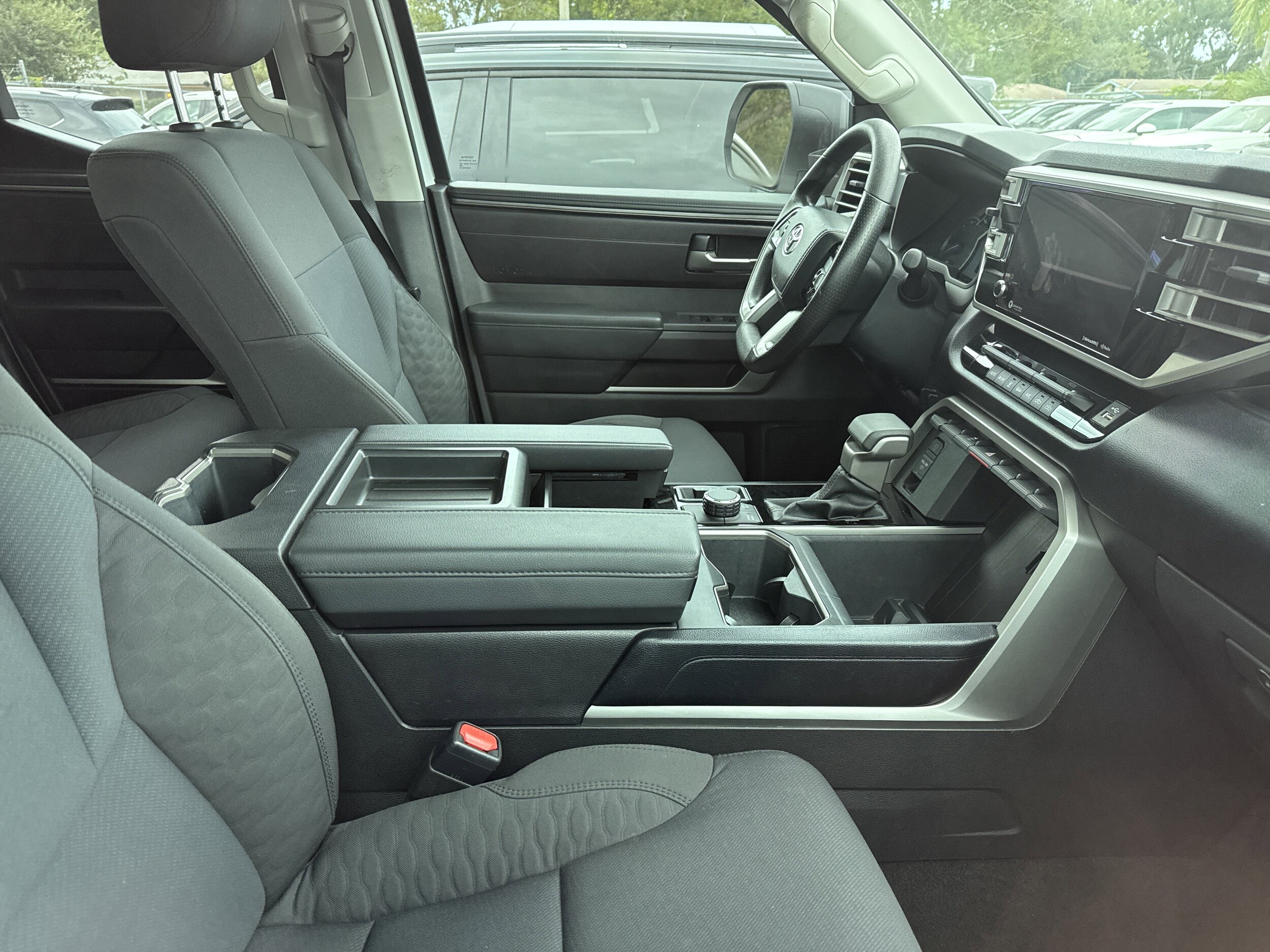 2023 Toyota Tundra SR5 photo 4