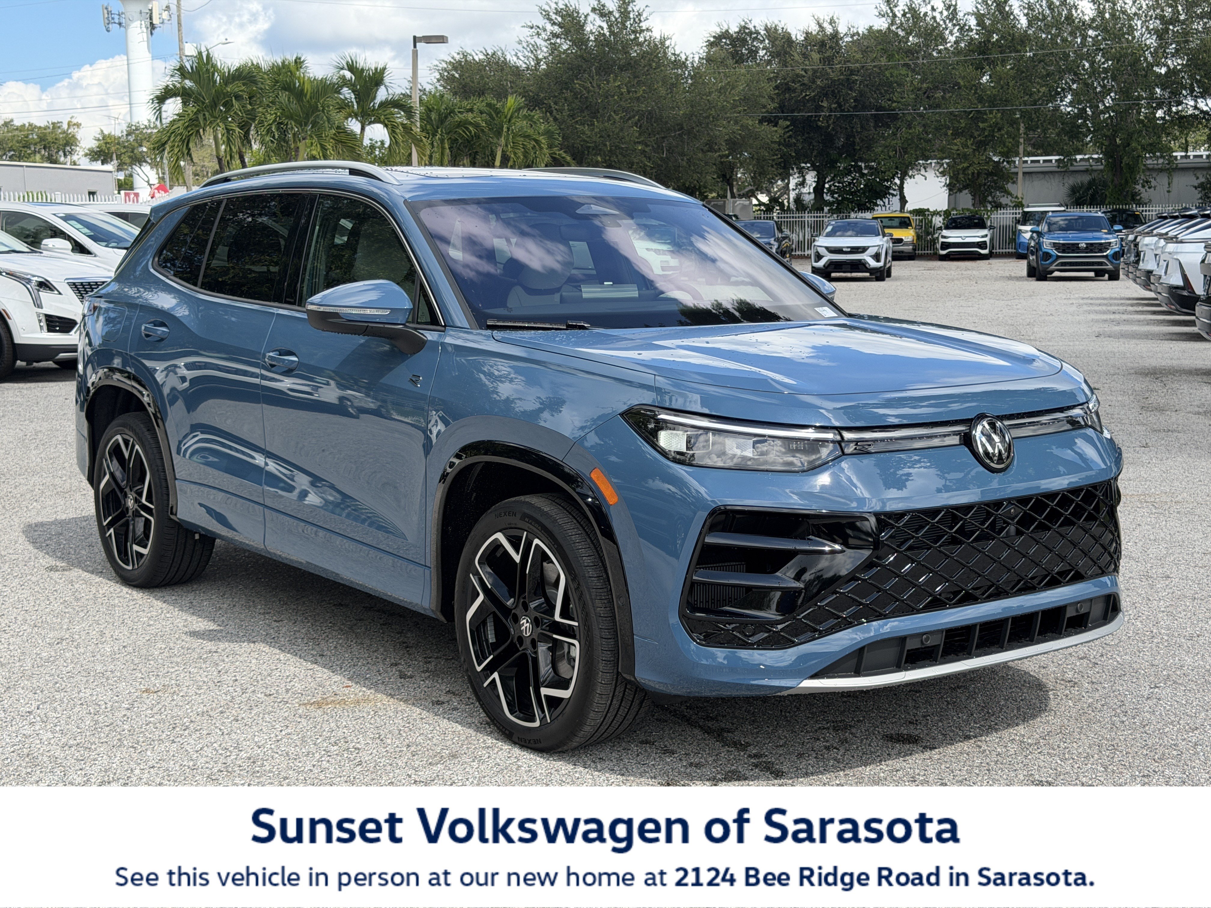 New 2026 Volkswagen Tiguan SEL R-Line Turbo SUV