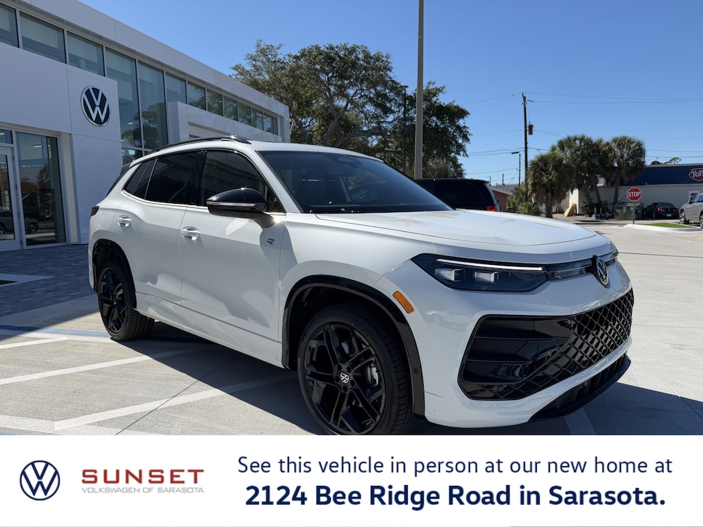 New 2025 Volkswagen Tiguan 2.0T SE R-Line Black SUV