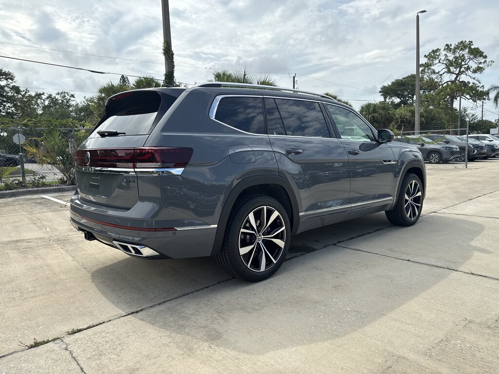 New 2026 Volkswagen Atlas SEL Premium R-Line SUV