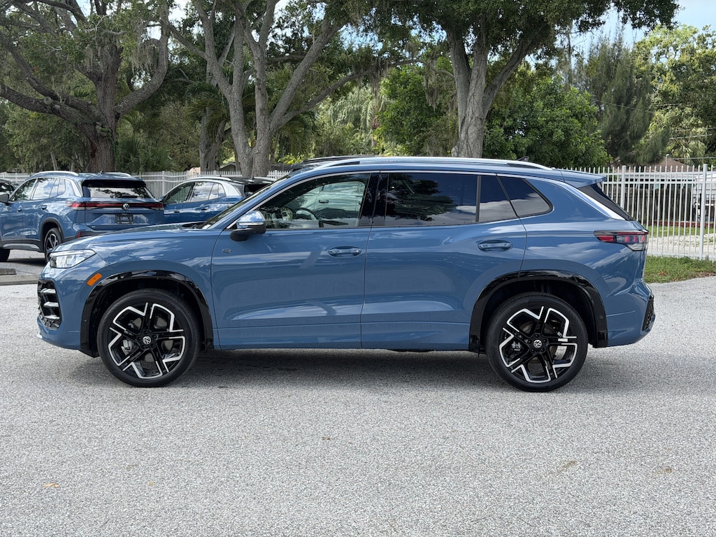 New 2026 Volkswagen Tiguan SEL R-Line Turbo SUV