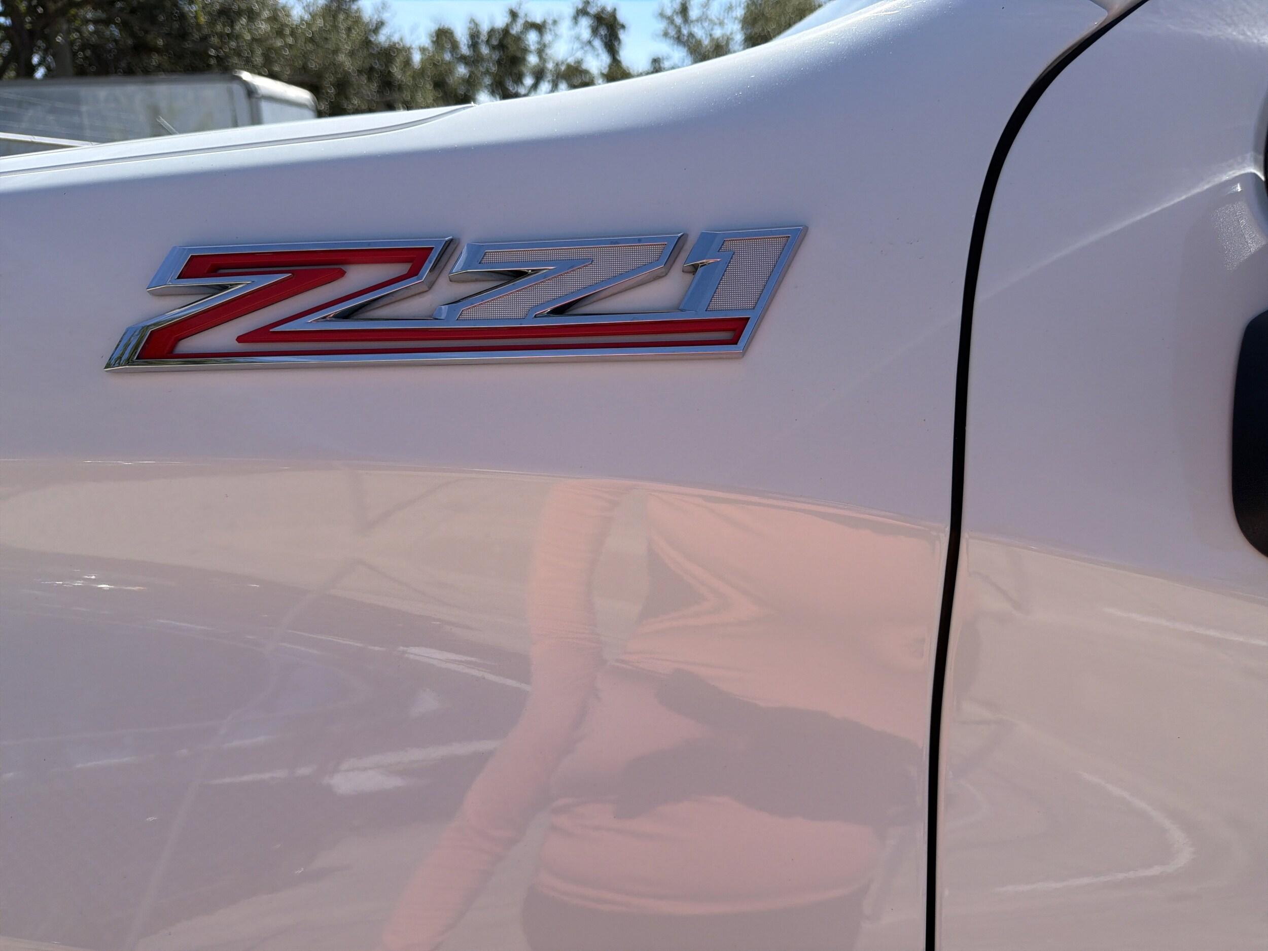 2020 Chevrolet Silverado 1500 LTZ photo 2