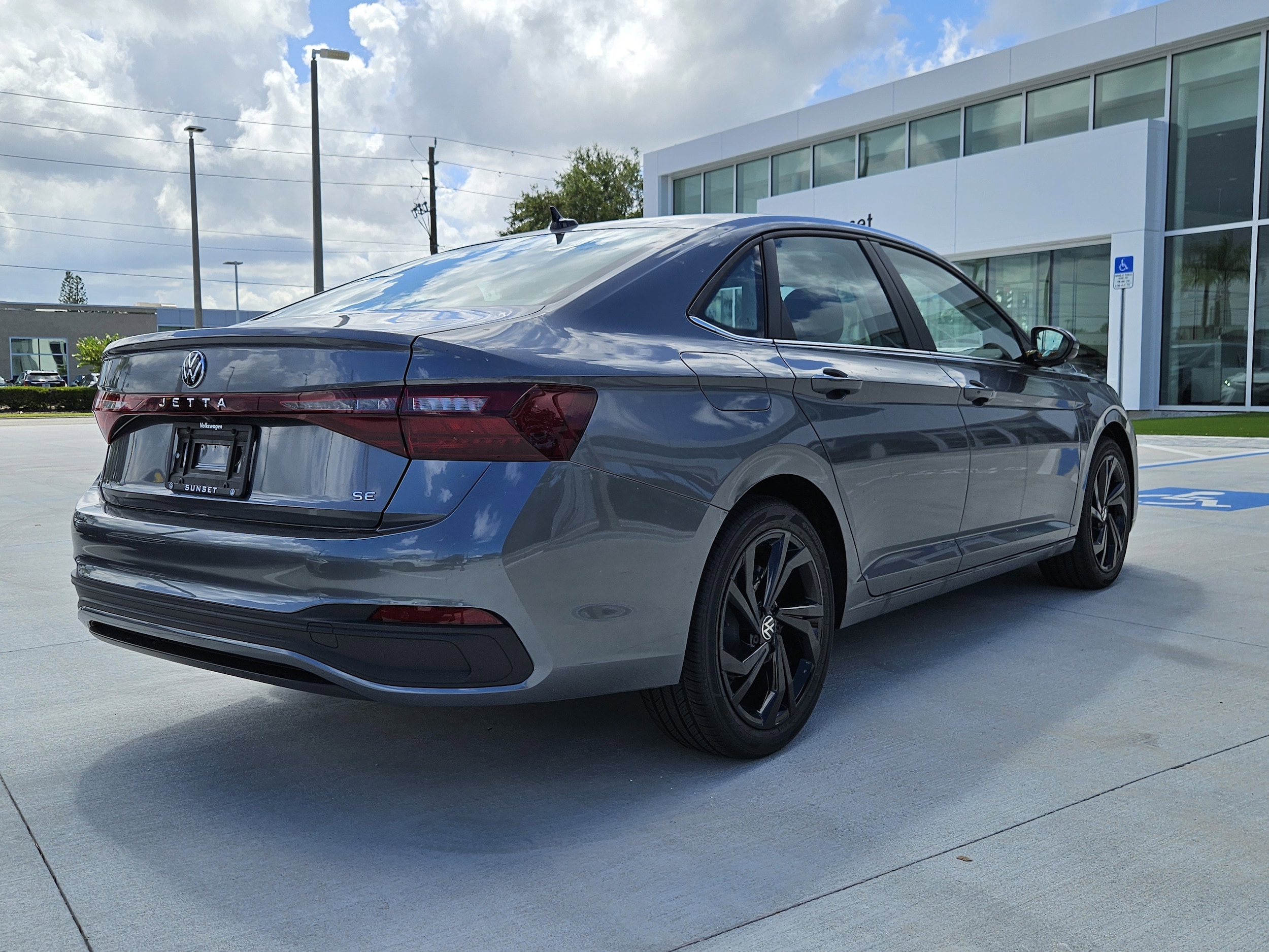 2025 Volkswagen Jetta SE - Photo 7