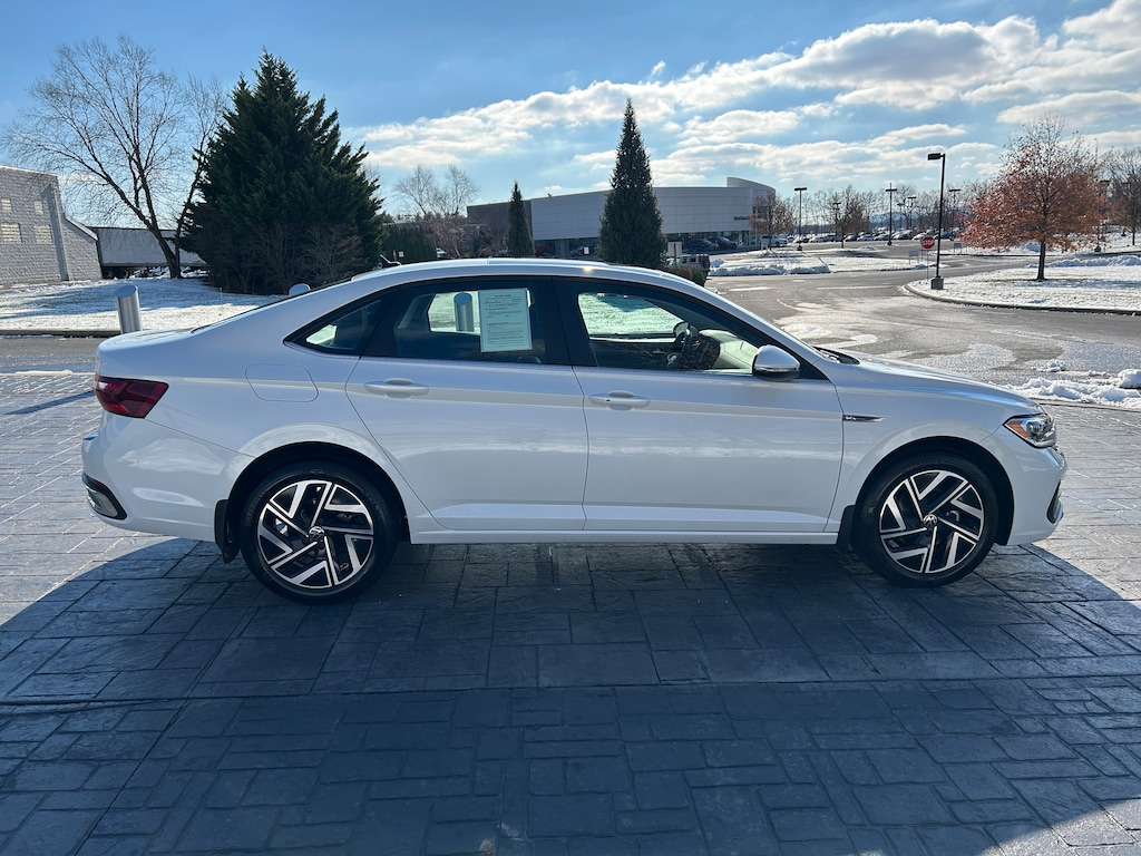 Used 2023 Volkswagen Jetta 1.5T SEL Sedan