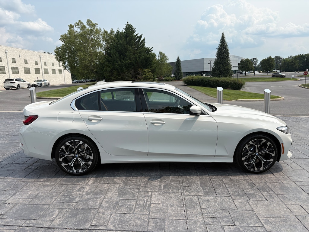 New 2026 BMW 330i xDrive Sedan
