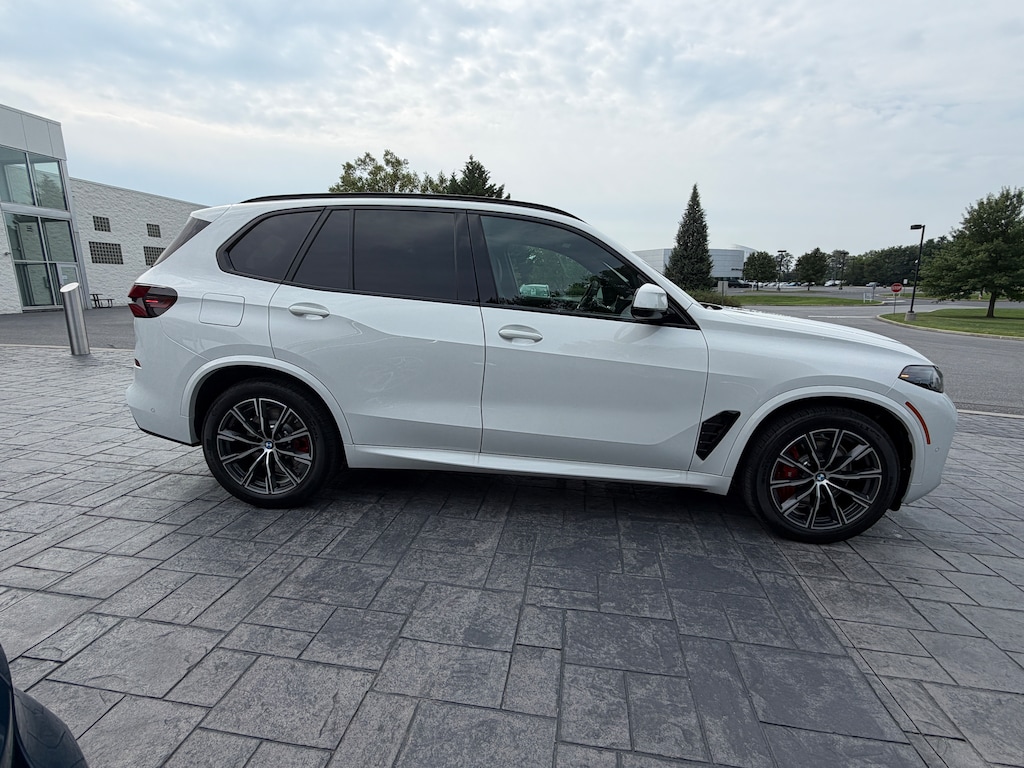 New 2026 BMW X5 PHEV xDrive50e SUV